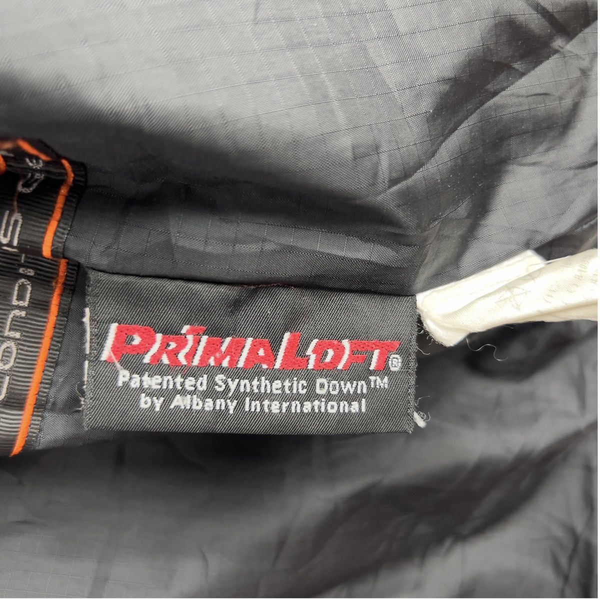 Nike Vintage Nike ACG Thermal Layer 2 Jacket Red Y2K Techwear L Size US L / EU 52-54 / 3 - 14 Thumbnail