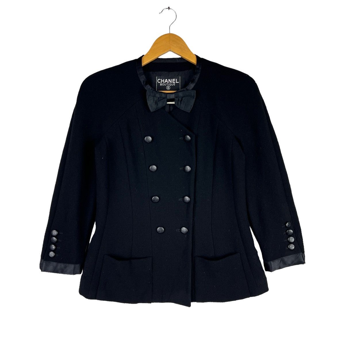 Chanel Vintage Chanel 1996 Cruise Wool Bow Jacket CC Button Size 40 Size M / US 6-8 / IT 42-44 - 1 Thumbnail