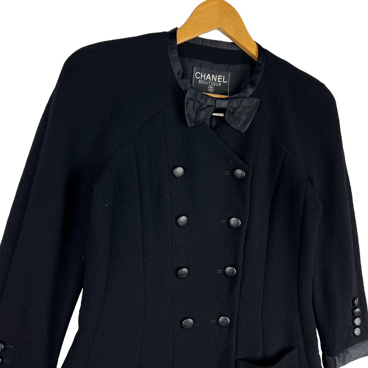 Chanel Vintage Chanel 1996 Cruise Wool Bow Jacket CC Button Size 40 Size M / US 6-8 / IT 42-44 - 2 Thumbnail