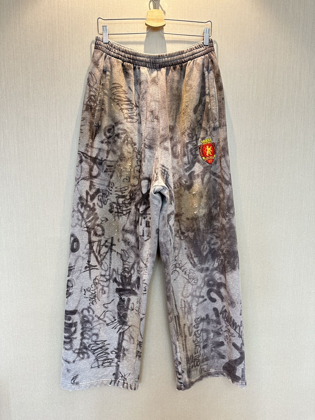 image of Balenciaga Skater Baggy Sweatpants In Grey, Men's (Size 32)