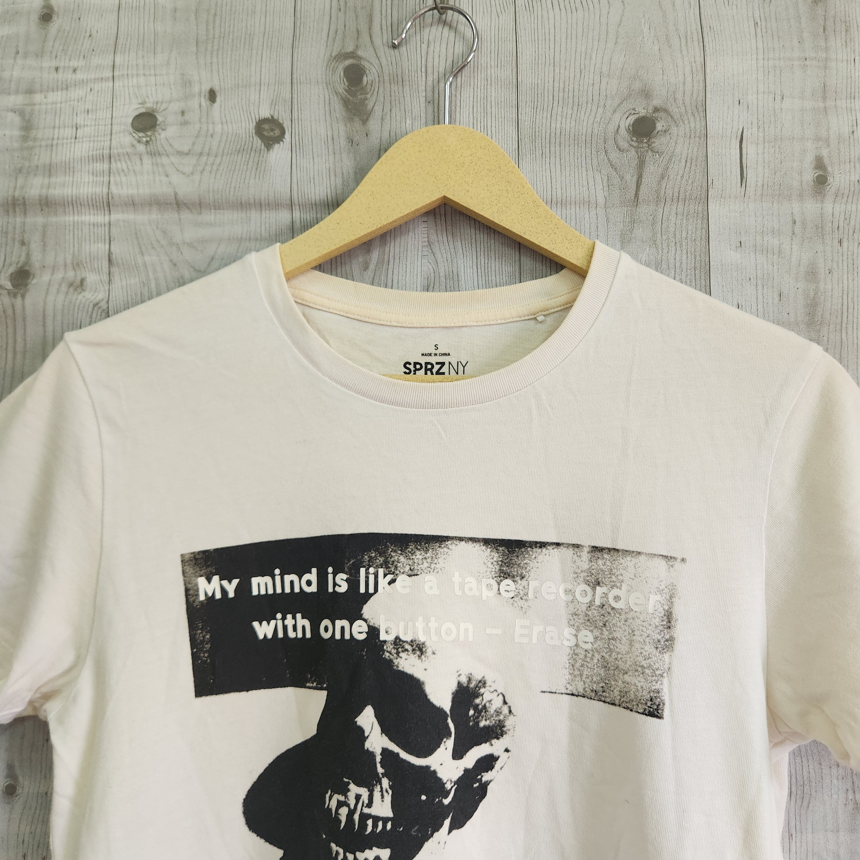 Andy Warhol × Uniqlo Andy Warhol X Uniqlo Japan Skull Printed TShirt Size US S / EU 44-46 / 1 - 17 Thumbnail