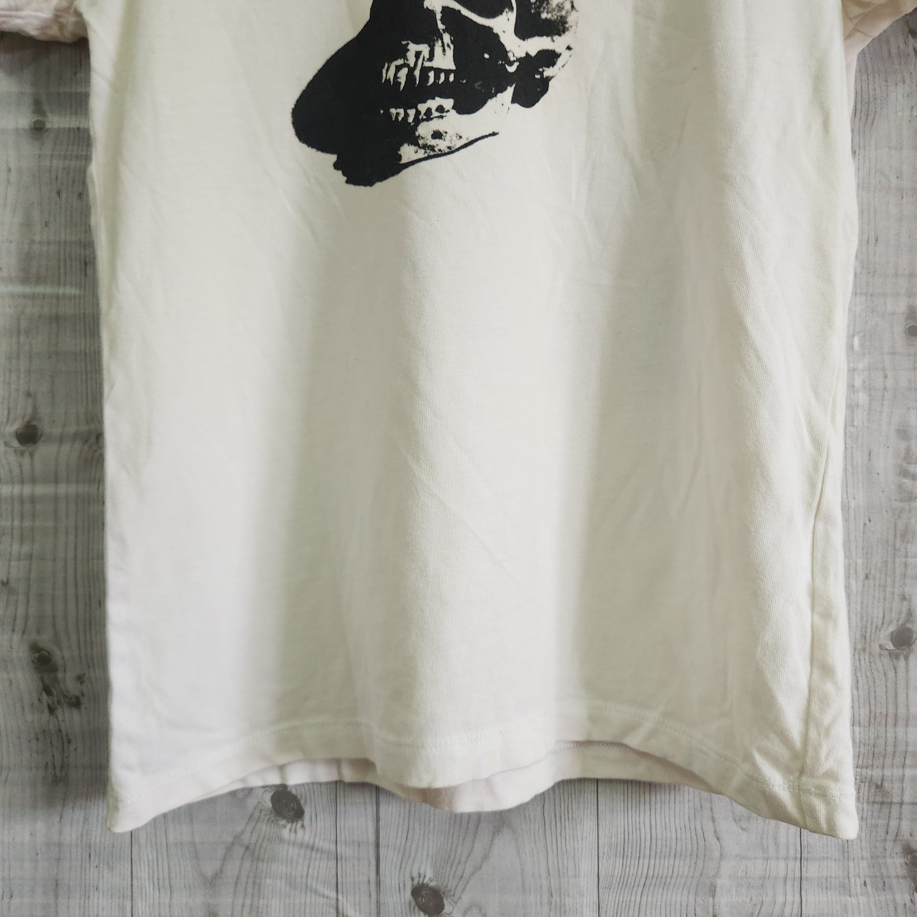 Andy Warhol × Uniqlo Andy Warhol X Uniqlo Japan Skull Printed TShirt Size US S / EU 44-46 / 1 - 12 Thumbnail