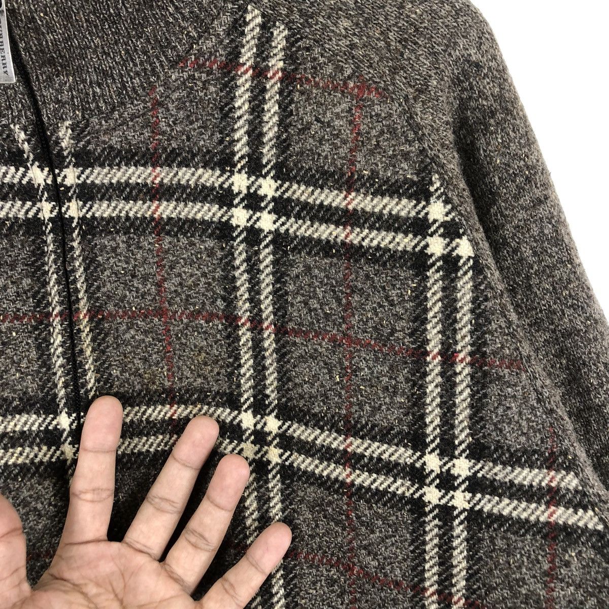 Burberry VINRAGE BURBERRY OF LONDON NOVA CHECK WOOL KNIT JACKET Size US L / EU 52-54 / 3 - 10 Thumbnail