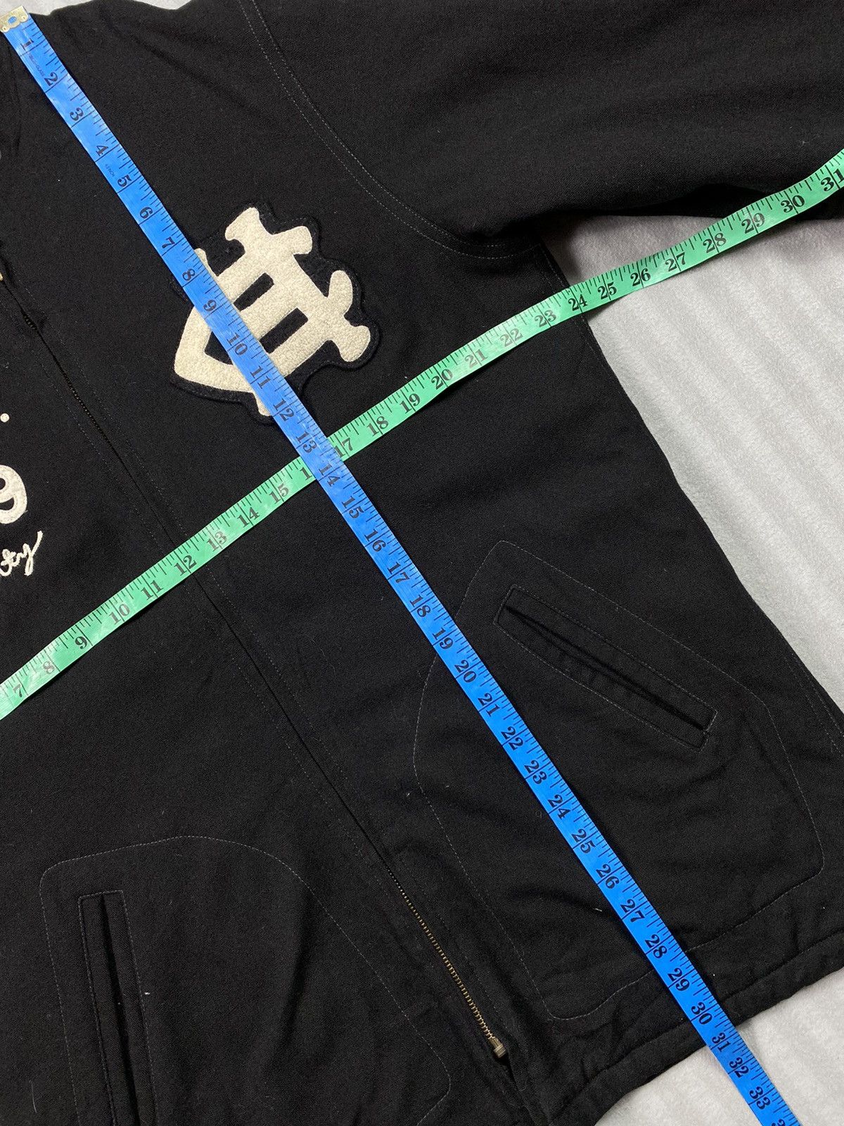 Champion Insane 🔥🔥Reproduction Champion Varsity Model 1919 Size US M / EU 48-50 / 2 - 9 Thumbnail