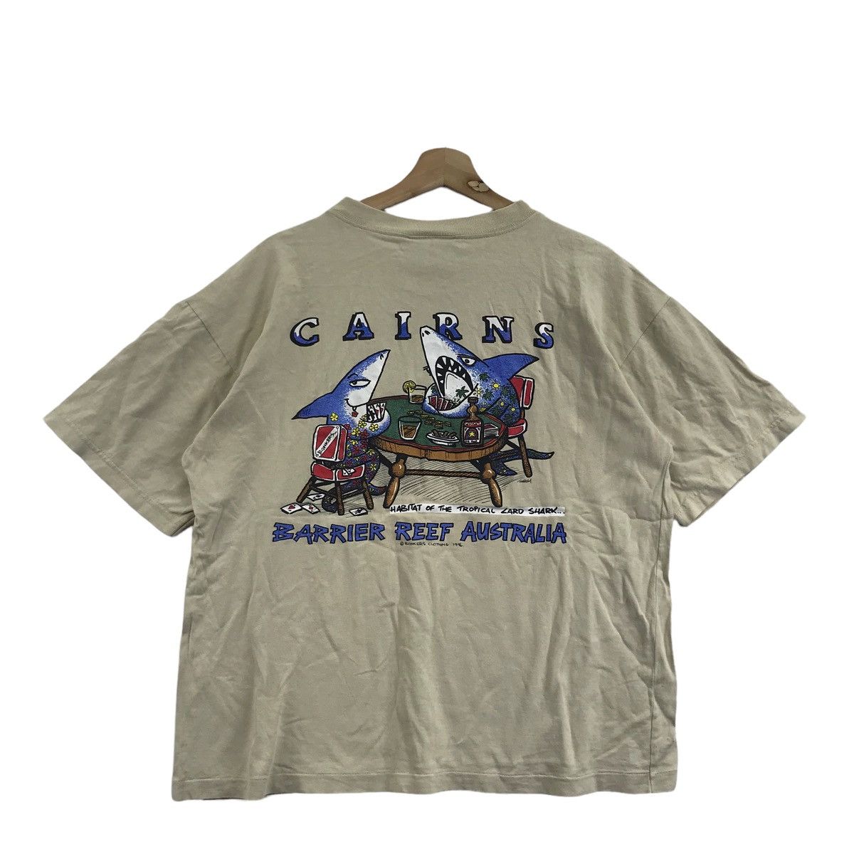 Vintage Vintage BONKERS AUSTRALIA CAIRNS Surf Hawaii Surfing T Shirt Size US M / EU 48-50 / 2 - 1 Thumbnail