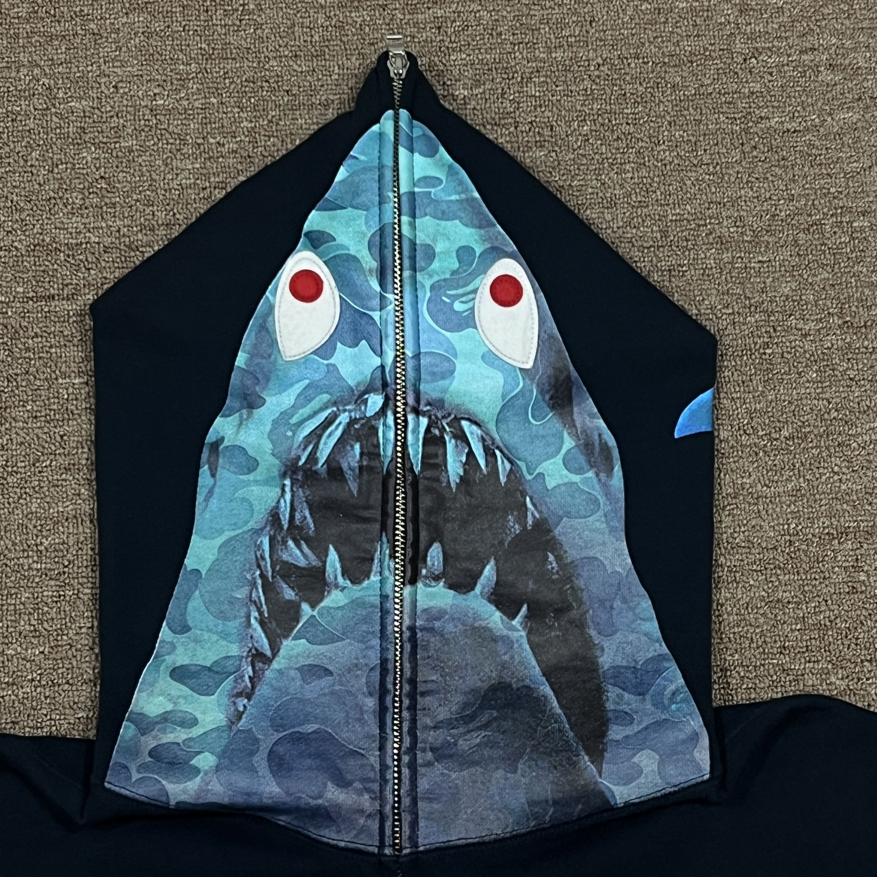 Bape Bape X Jaws Camo Shark Hoodie Size US L / EU 52-54 / 3 - 4 Thumbnail