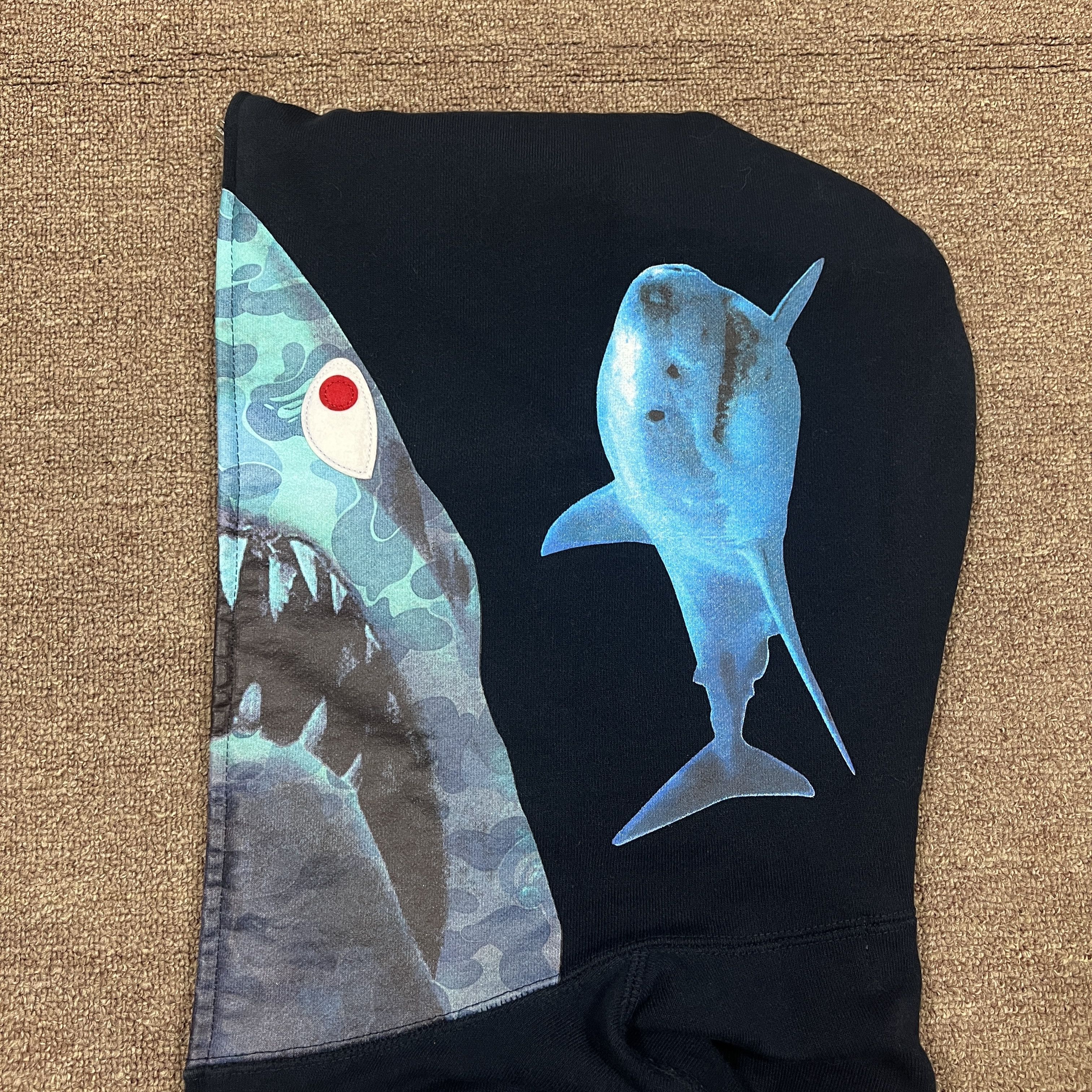 Bape Bape X Jaws Camo Shark Hoodie Size US L / EU 52-54 / 3 - 7 Thumbnail