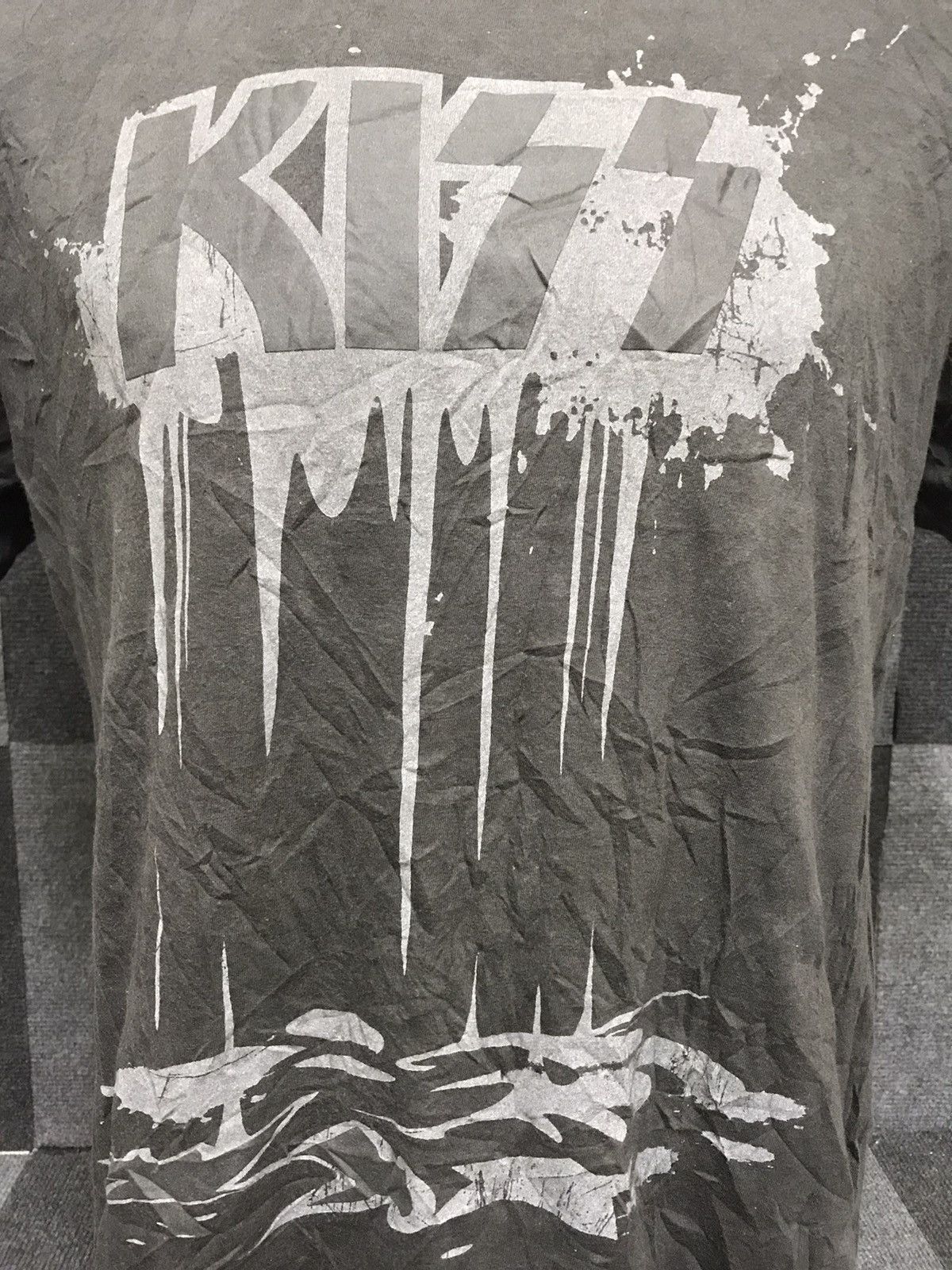 Band Tees × KISS × Uniqlo KISS X UNIQLO Shirt Size US M / EU 48-50 / 2 - 2 Thumbnail