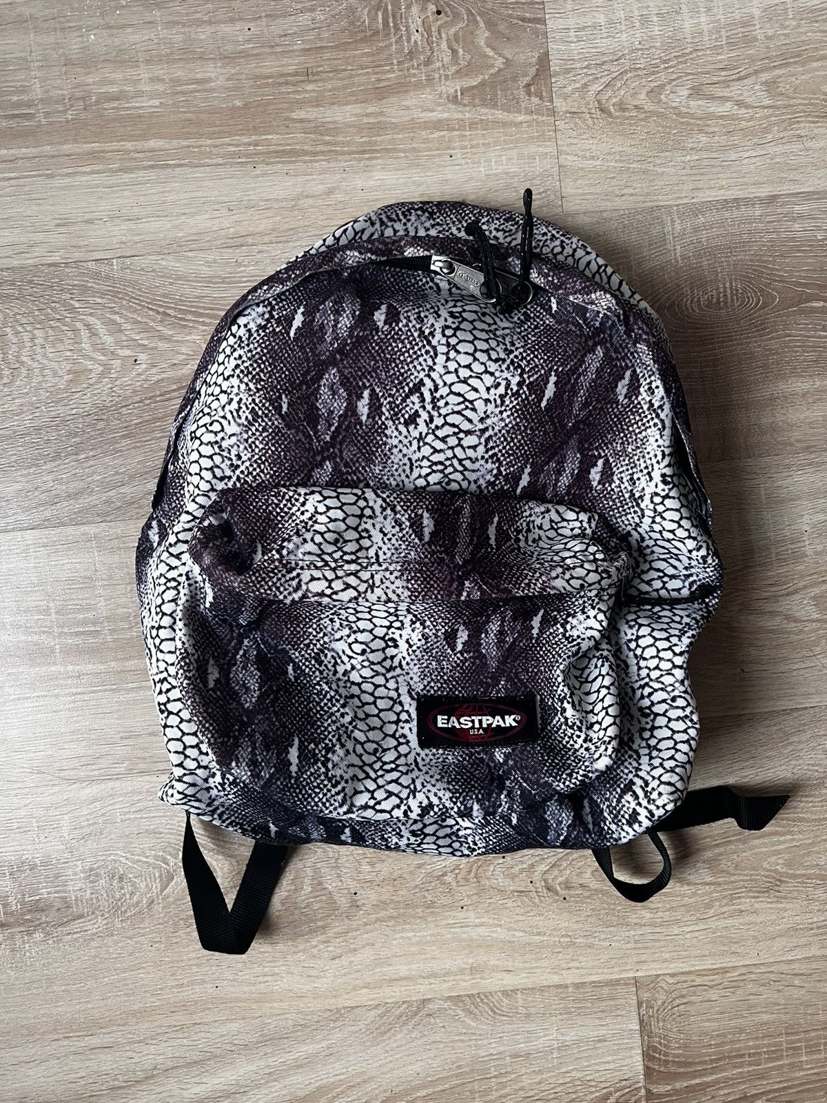 Eastpak snake clearance