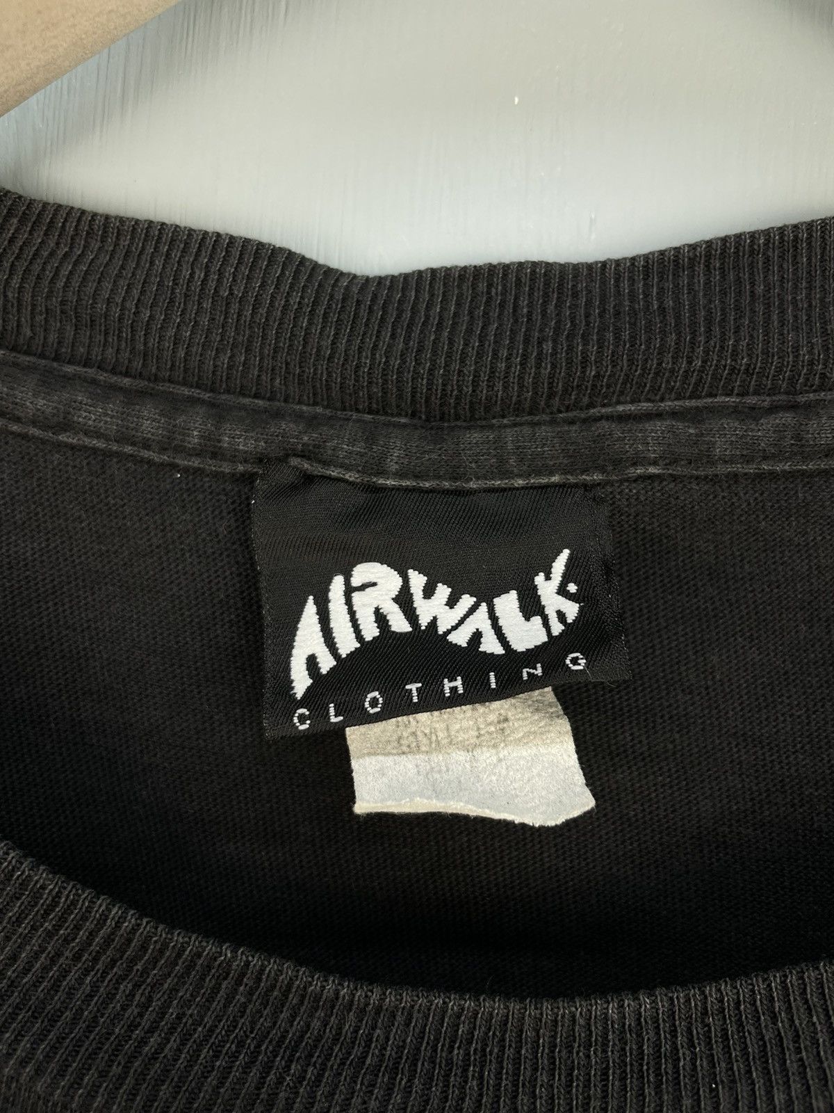 Airwalk Vintage 90s Airwalk skateboard streetwear t shirt Size US L / EU 52-54 / 3 - 6 Thumbnail