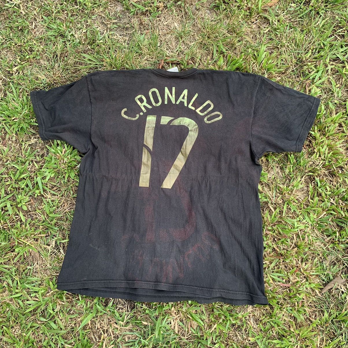 Nike Y2K THRASHED FADED Nike Portugal Cristiano Ronaldo Tshirt Size US XL / EU 56 / 4 - 4 Thumbnail