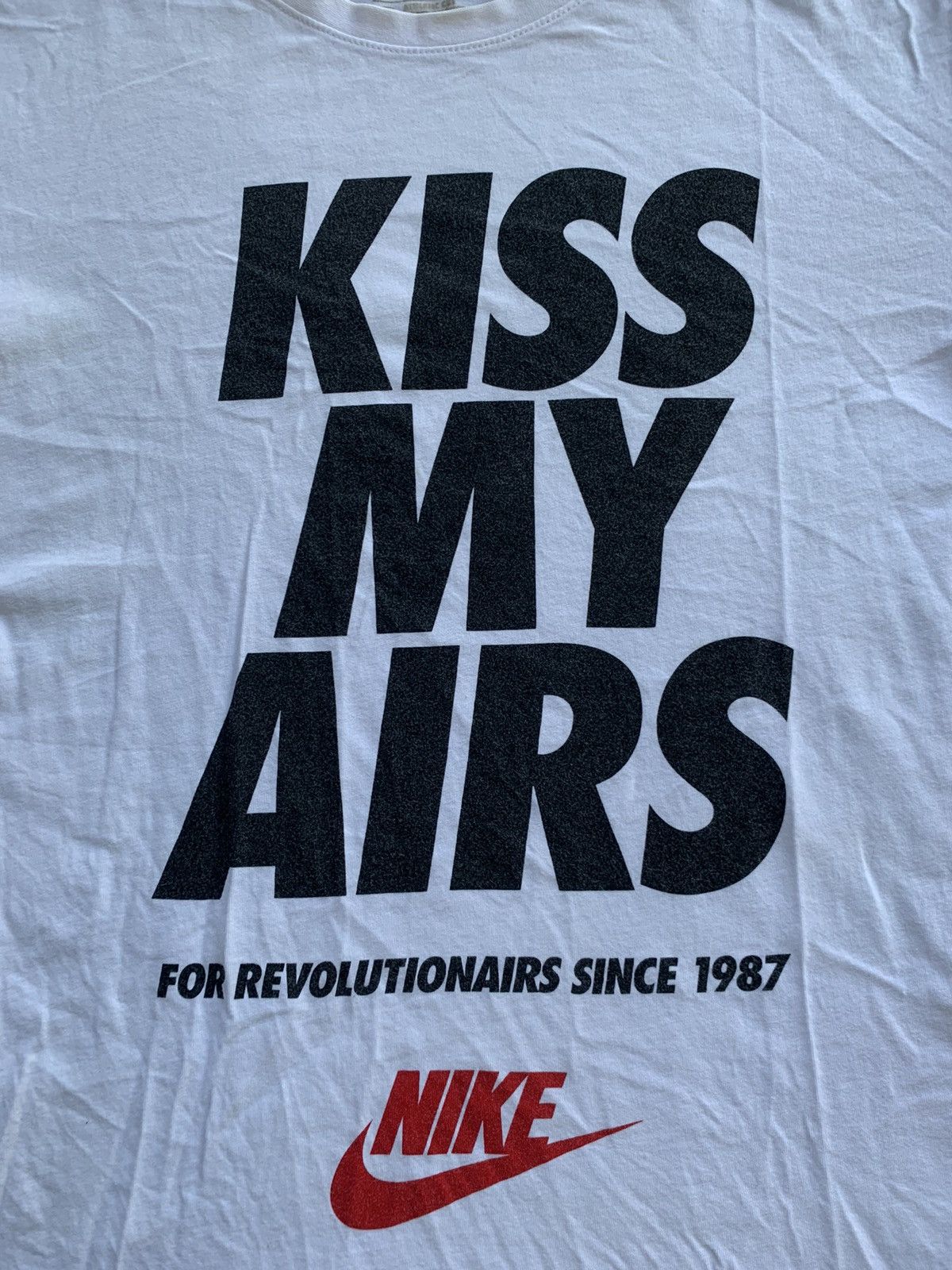 Nike NIKE Kiss My Airs Swoosh Tshirt Size US M / EU 48-50 / 2 - 2 Thumbnail