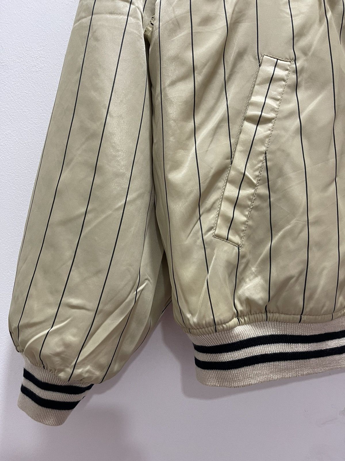 Japanese Brand × Vintage VINTAGE MALTS BEER REVERSIBLE KANYE STYLE BOMBER JACKET Size US L / EU 52-54 / 3 - 12 Thumbnail