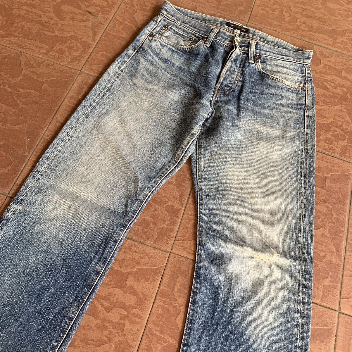 Tommy Hilfiger × Tommy Jeans × Vintage TOMMY HILFINGER 29x30 REDLINE LIGHTWASH SELVEDGE JEANS PANTS Size US 29 - 2 Thumbnail