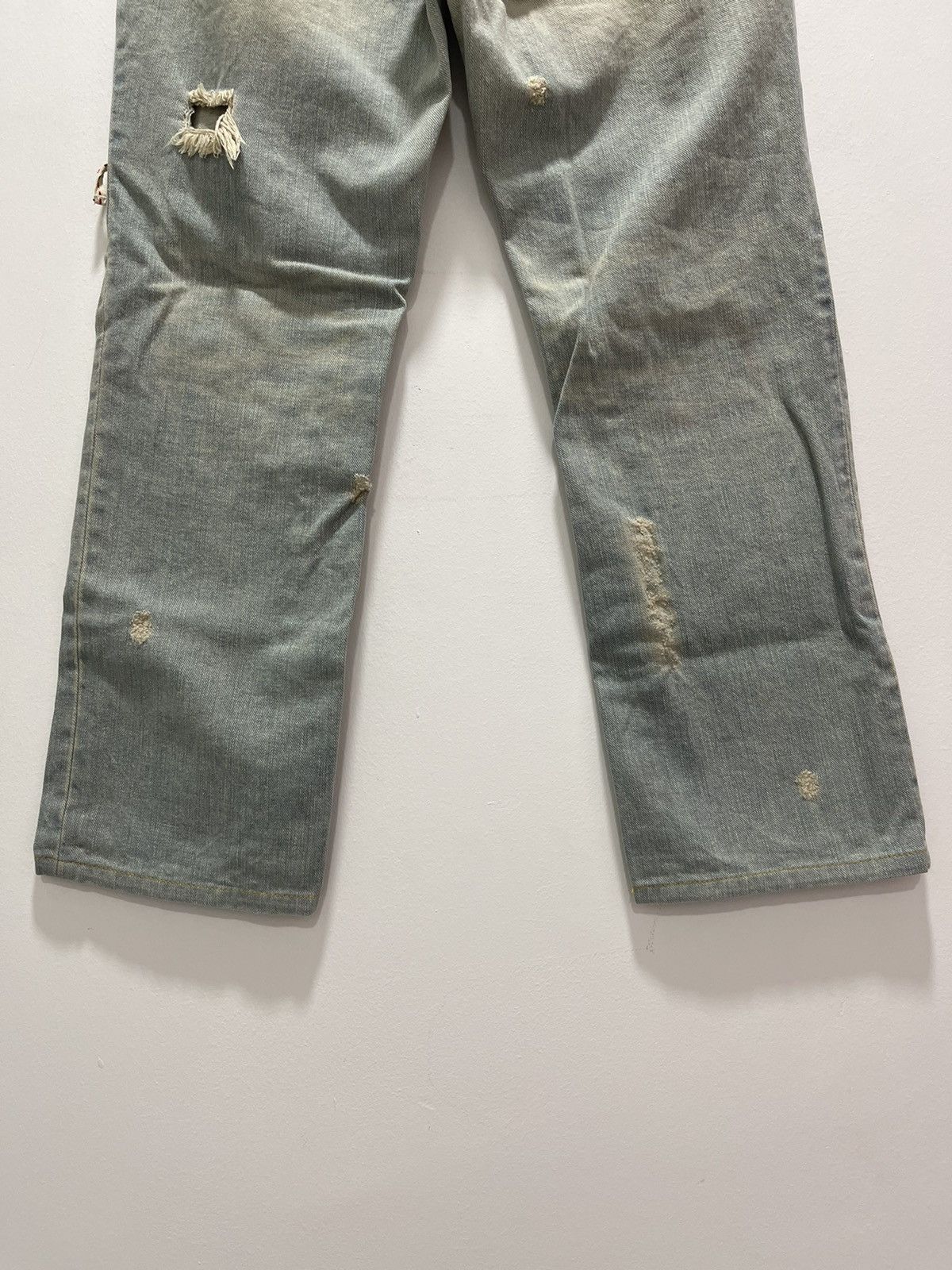Issey Miyake SUNAOKUWAHARA BY ISSEY MIYAKE LIGHT WASH DISTRESSED DENIM Size 32" / US 10 / IT 46 - 9 Thumbnail