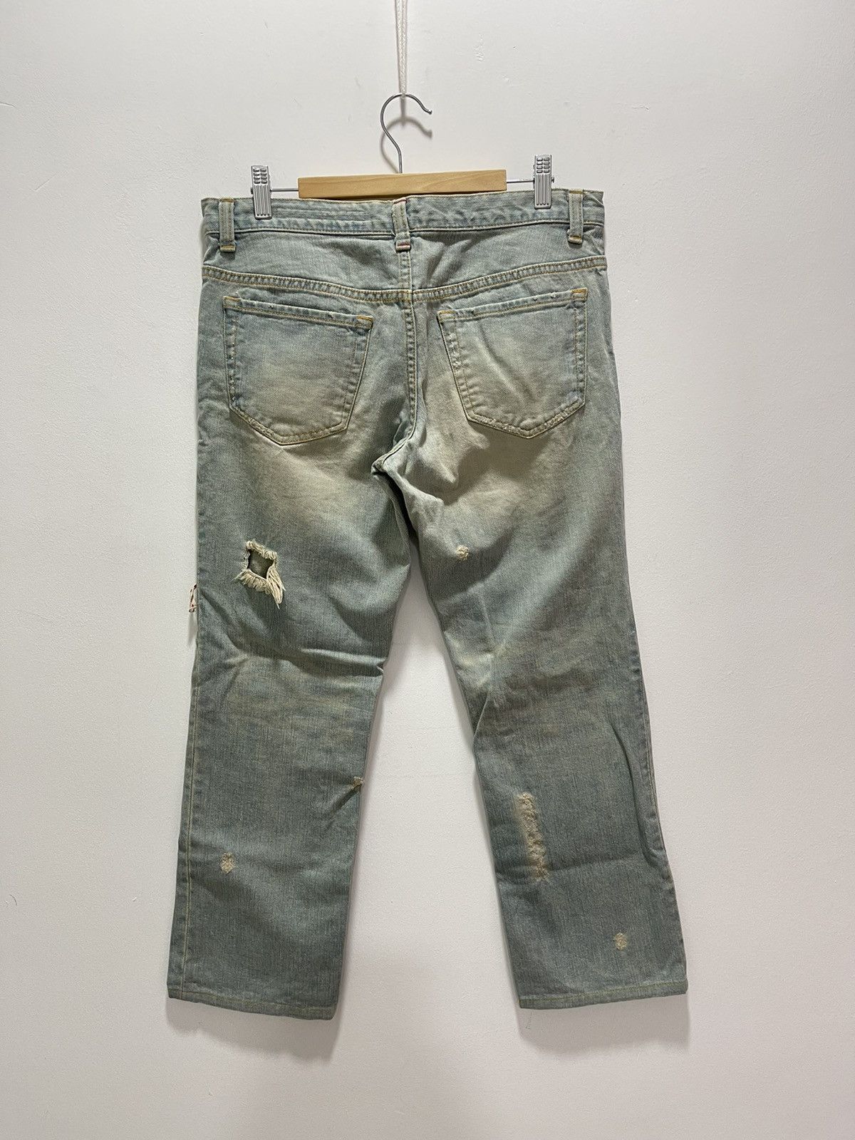 Issey Miyake SUNAOKUWAHARA BY ISSEY MIYAKE LIGHT WASH DISTRESSED DENIM Size 32" / US 10 / IT 46 - 7 Thumbnail