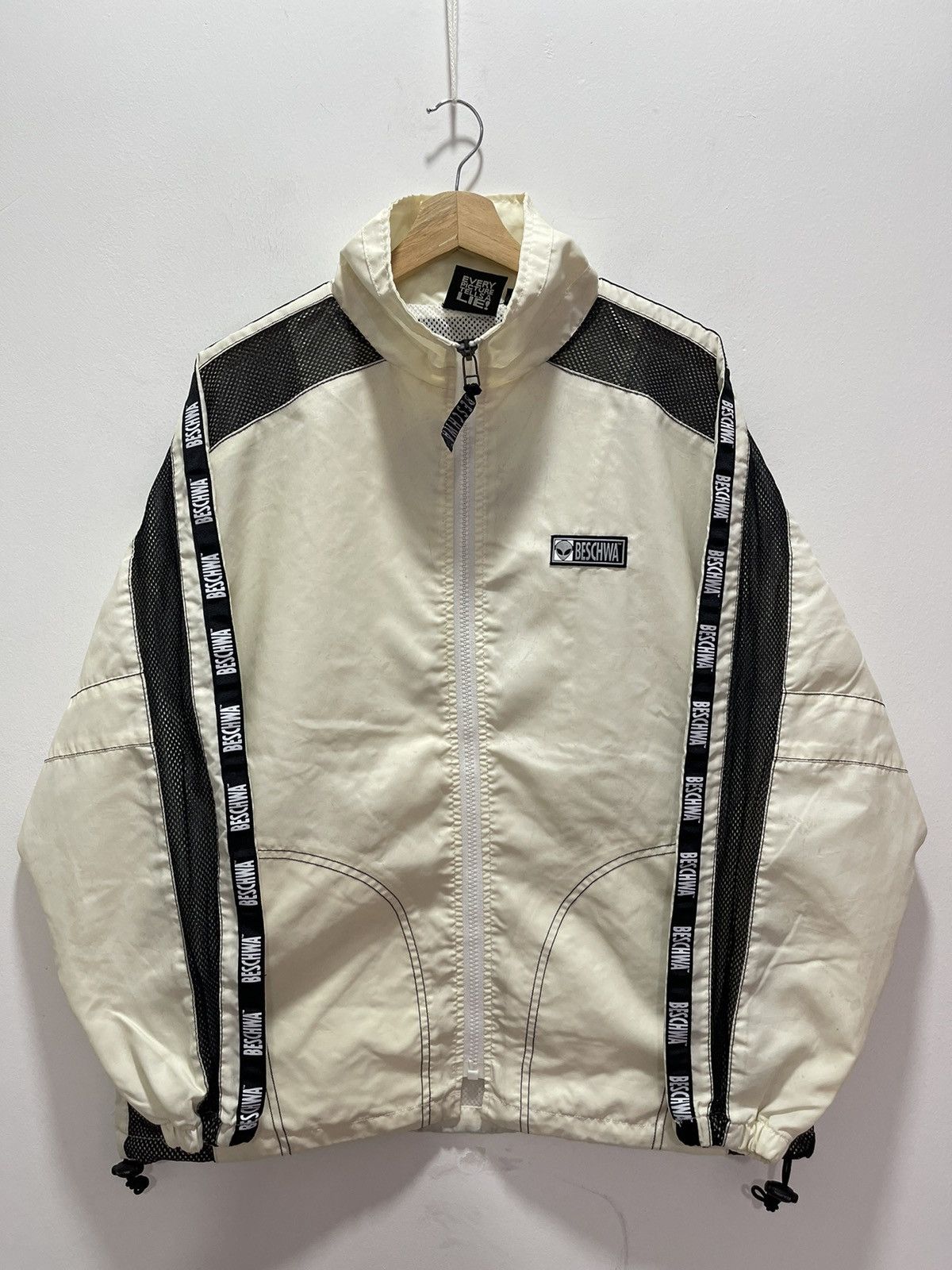 Japanese Brand × Vintage VINTAGE BESCHEWA LIKE ALLIEN LOGO LIGHT JACKET Size US M / EU 48-50 / 2 - 1 Thumbnail
