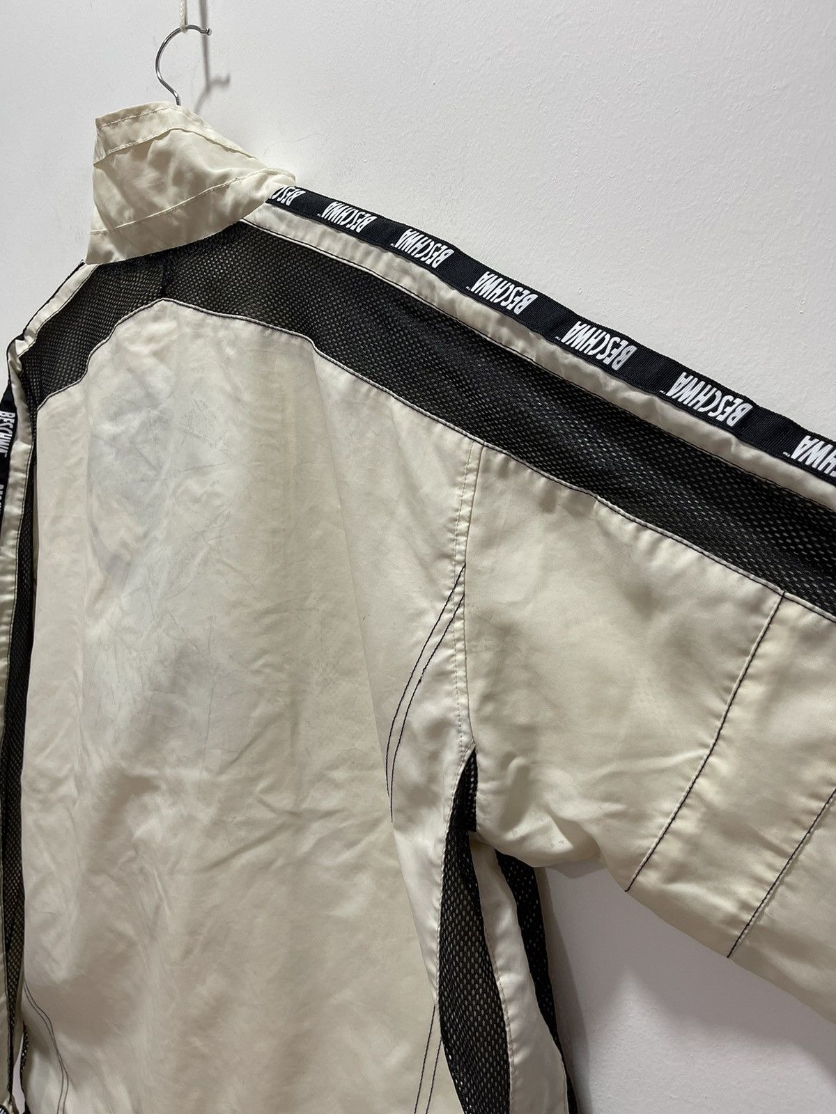 Japanese Brand × Vintage VINTAGE BESCHEWA LIKE ALLIEN LOGO LIGHT JACKET Size US M / EU 48-50 / 2 - 7 Thumbnail