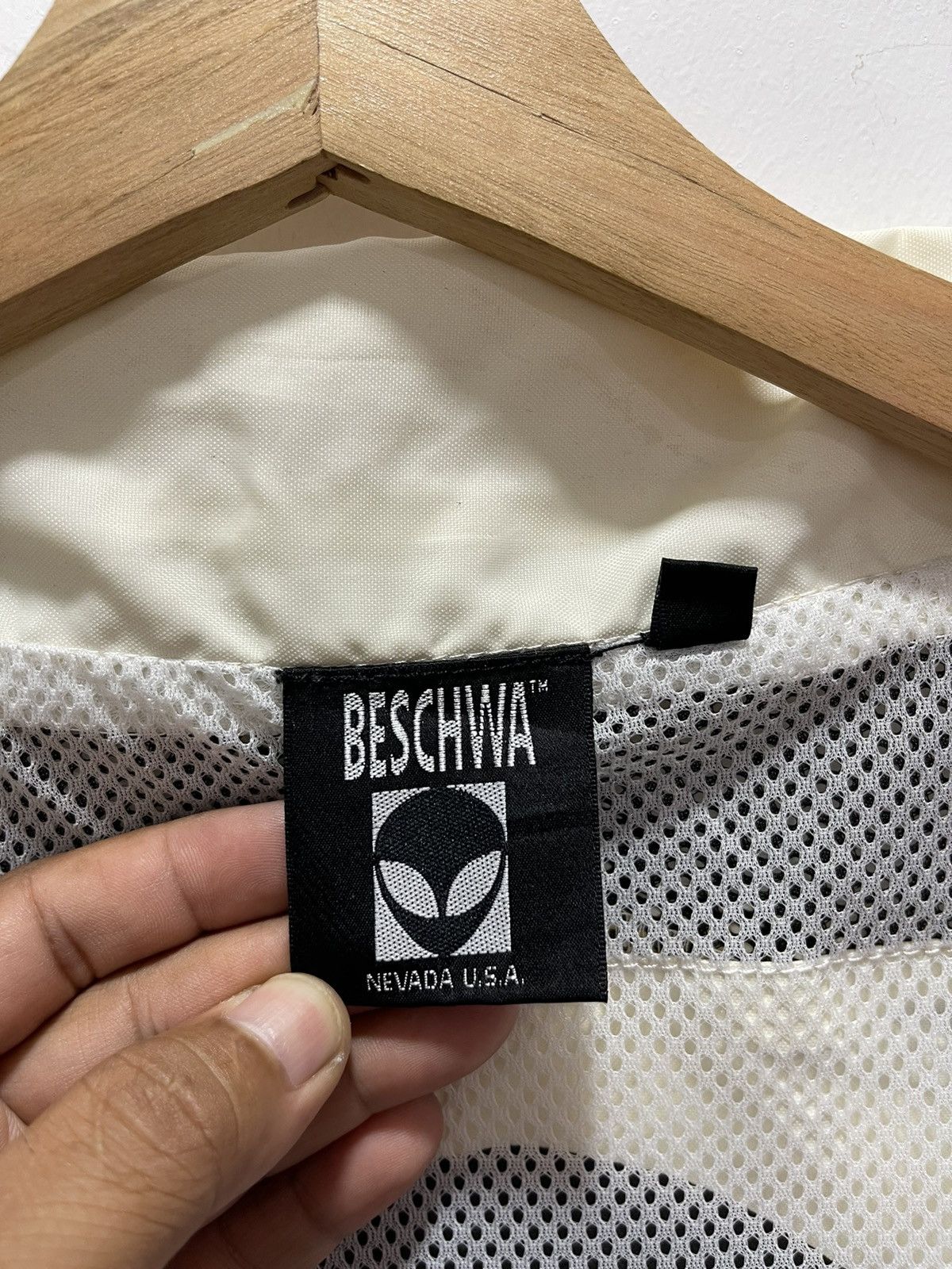 Japanese Brand × Vintage VINTAGE BESCHEWA LIKE ALLIEN LOGO LIGHT JACKET Size US M / EU 48-50 / 2 - 11 Thumbnail
