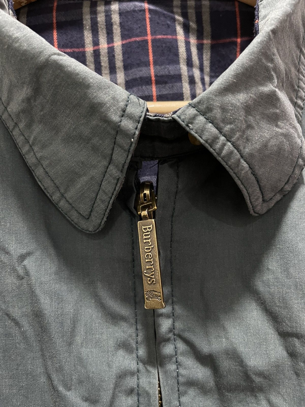 Burberry BURBERRY NOVA CHECK RIVERSIBLE BOMBER JACKET Size US L / EU 52-54 / 3 - 16 Thumbnail