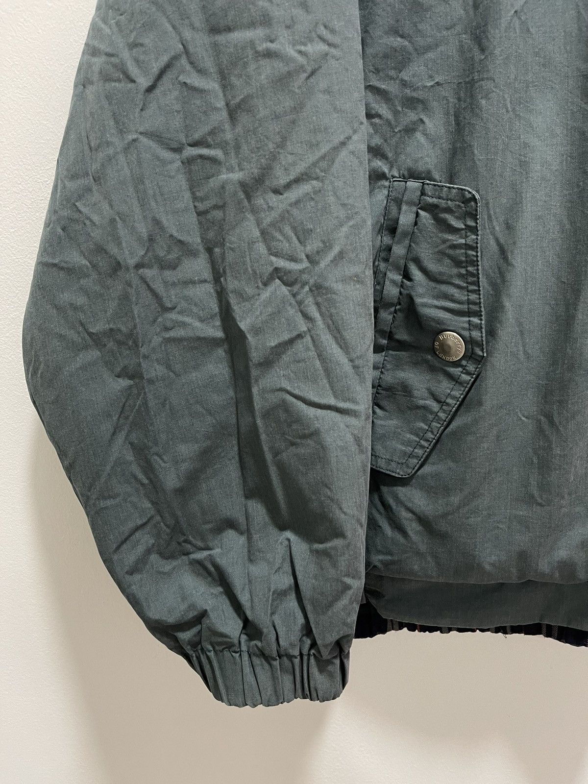 Burberry BURBERRY NOVA CHECK RIVERSIBLE BOMBER JACKET Size US L / EU 52-54 / 3 - 11 Thumbnail