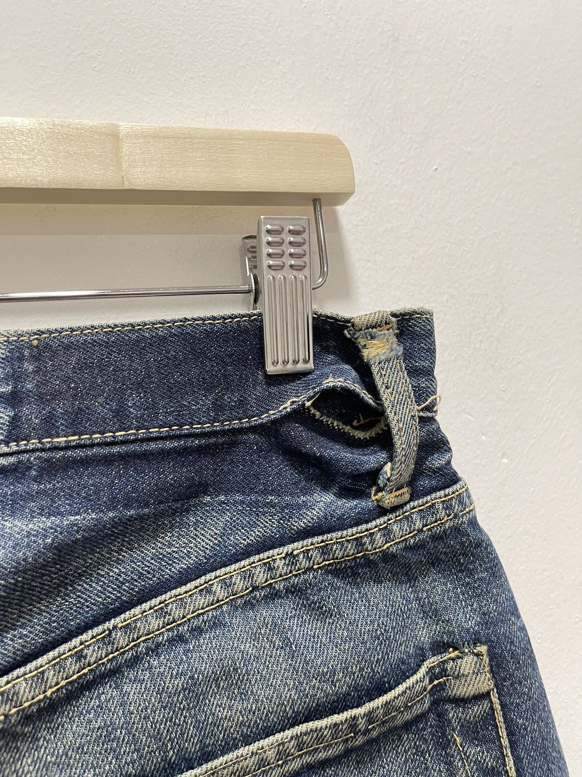 Japanese Brand DISTRESSED JAPANESE HR MARKET SELVEDGE DENIM JEANS Size US 31 - 16 Thumbnail