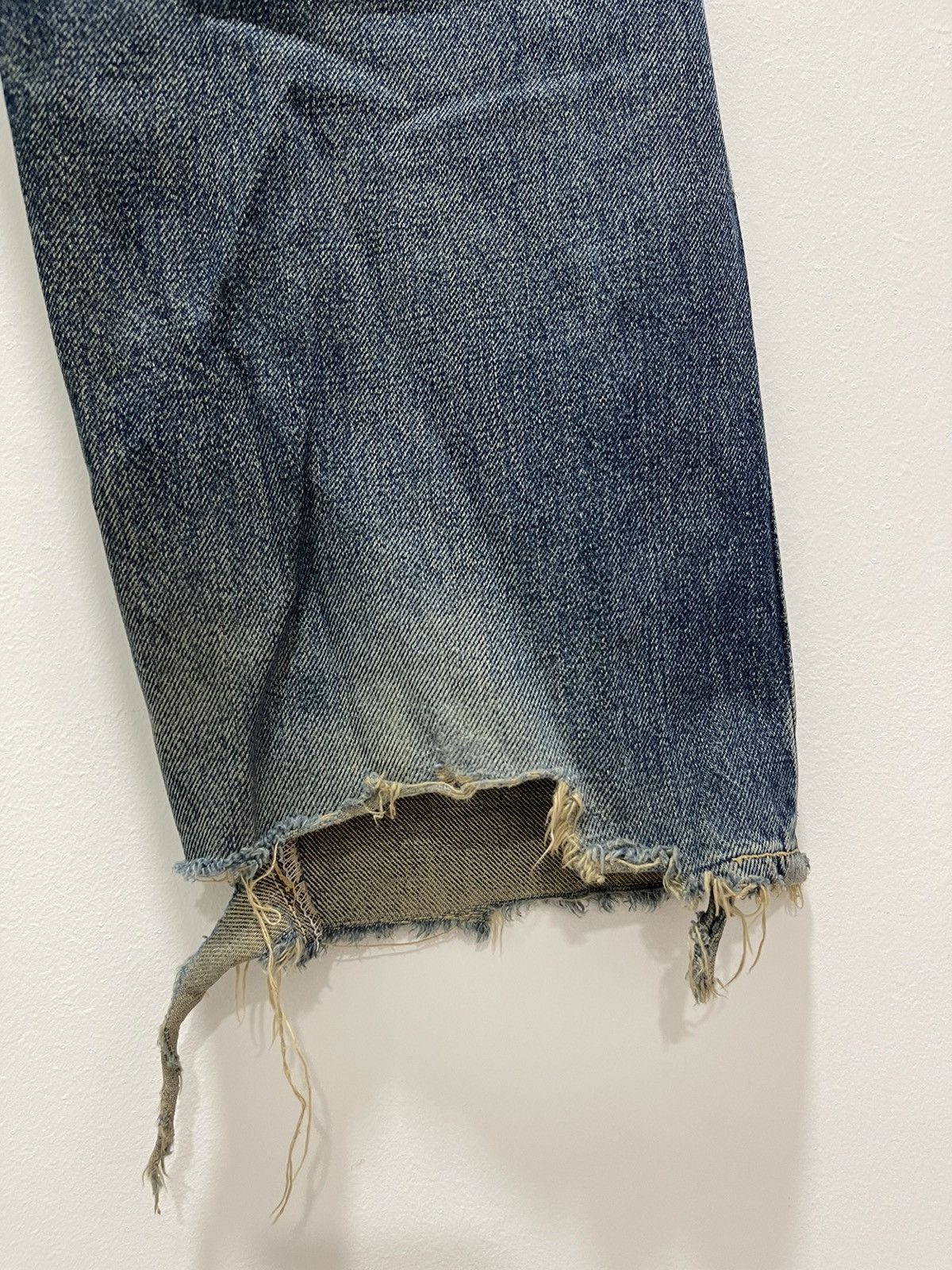 Japanese Brand DISTRESSED JAPANESE HR MARKET SELVEDGE DENIM JEANS Size US 31 - 20 Thumbnail