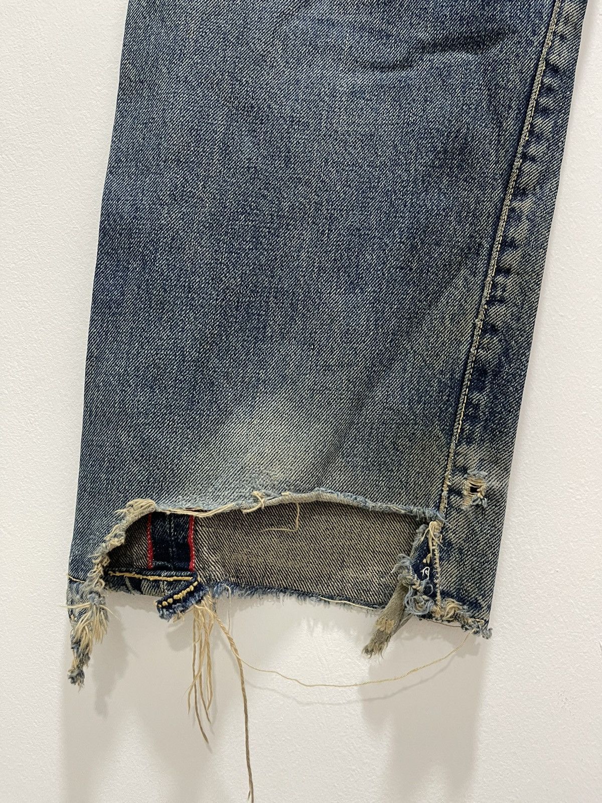Japanese Brand DISTRESSED JAPANESE HR MARKET SELVEDGE DENIM JEANS Size US 31 - 21 Thumbnail