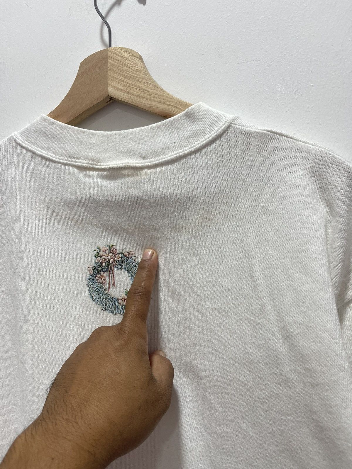 Vintage VINTAGE HAWAIIAN ART FLOWER CREWNECK SWEATSHIRT Size US S / EU 44-46 / 1 - 9 Thumbnail