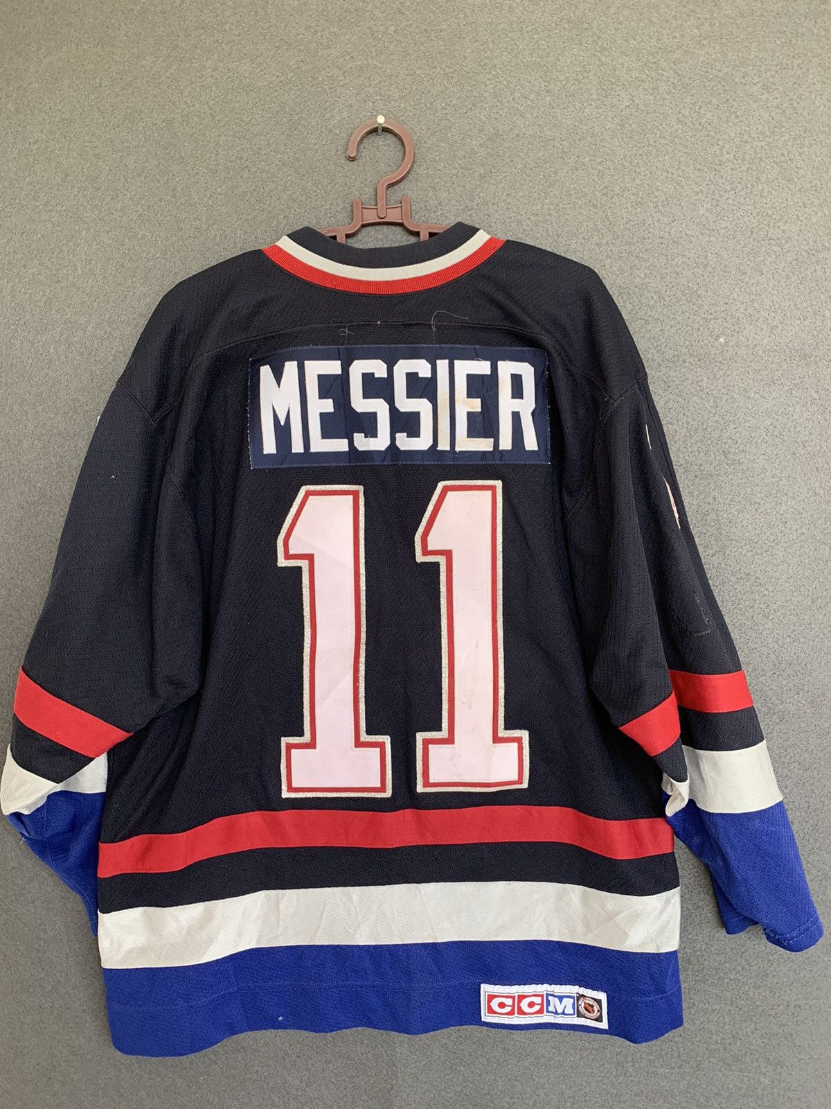NHL × Vintage Vintage CCM 1998 NHL Mark Messier Vancouver Canucks Jersey Size US L / EU 52-54 / 3 - 2 Thumbnail