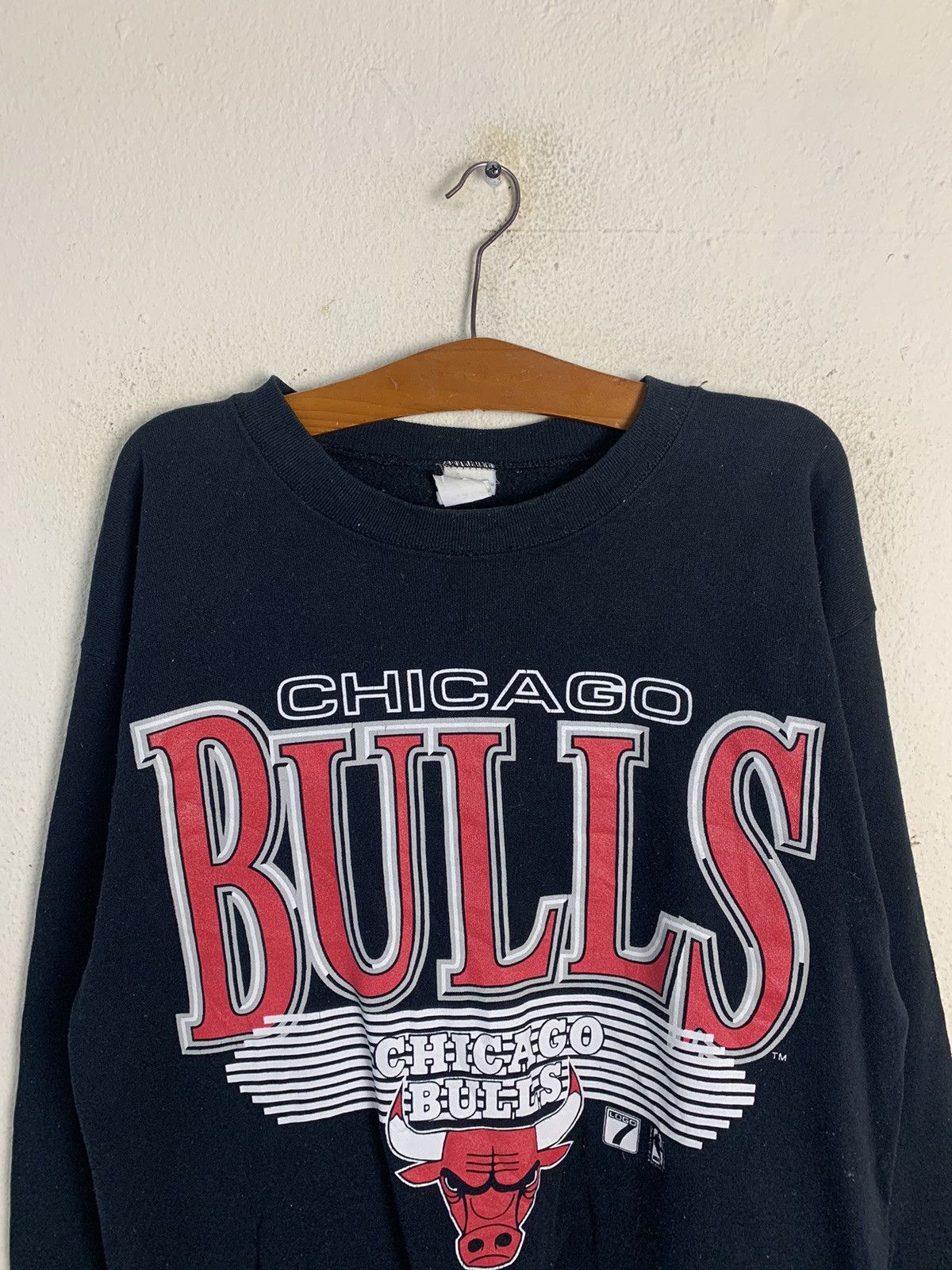 NBA Vintage Chicago Bulls Spellout Big Logo Sweatshirt Size US L / EU 52-54 / 3 - 4 Thumbnail