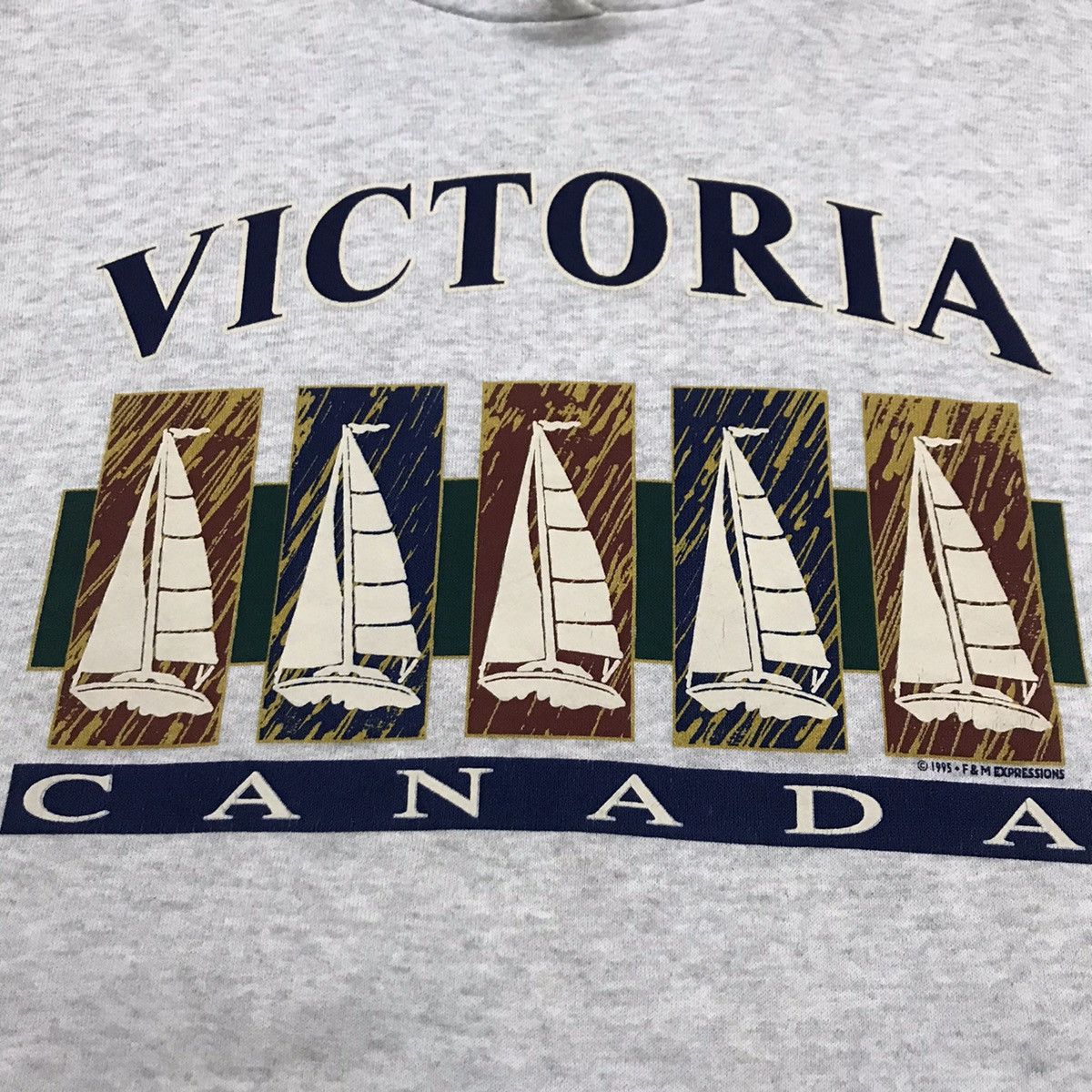 Vintage Vintage 90s Victoria Canada pullover hoodie Size US XL / EU 56 / 4 - 7 Thumbnail