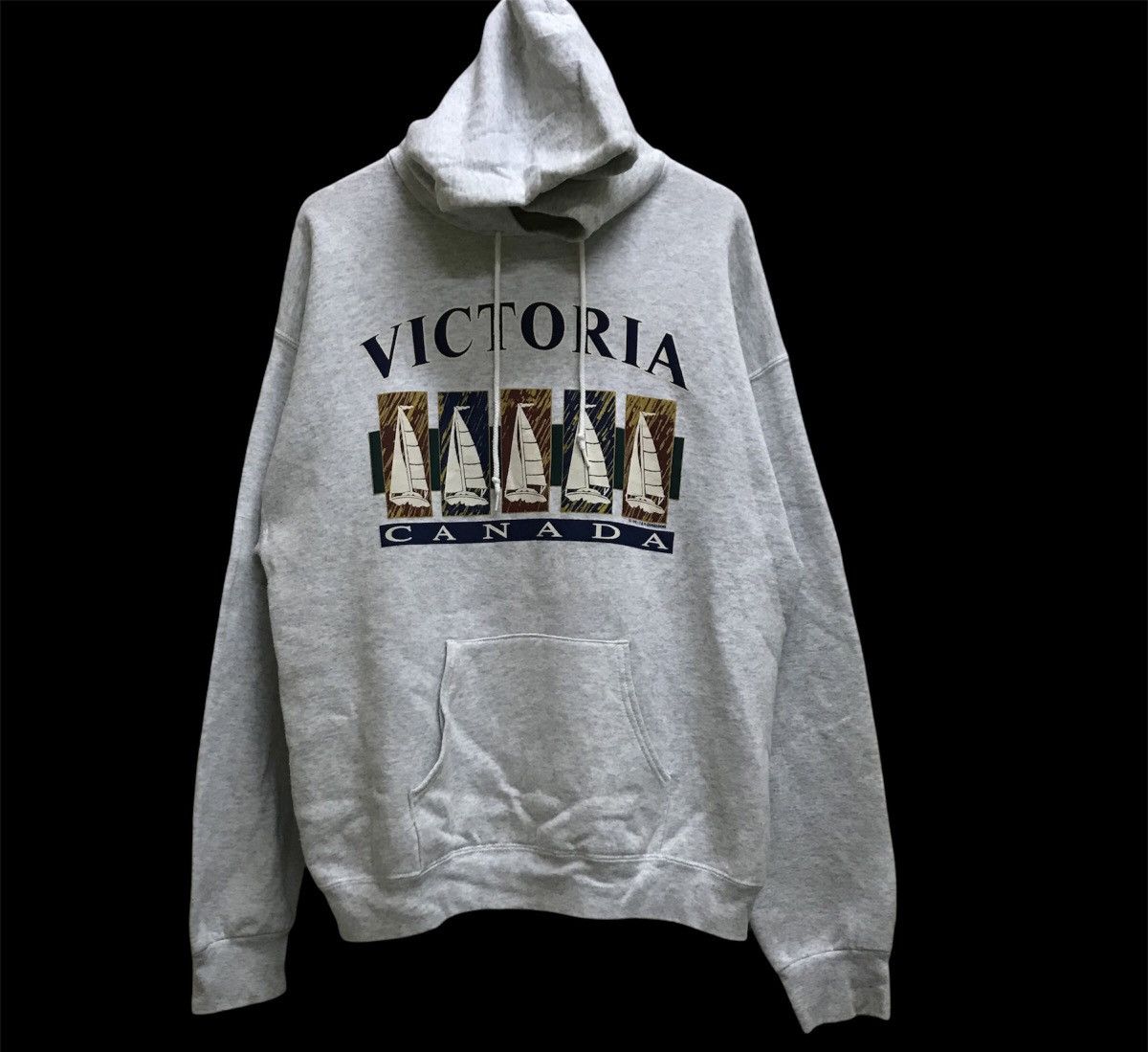 Vintage Vintage 90s Victoria Canada pullover hoodie Size US XL / EU 56 / 4 - 1 Thumbnail