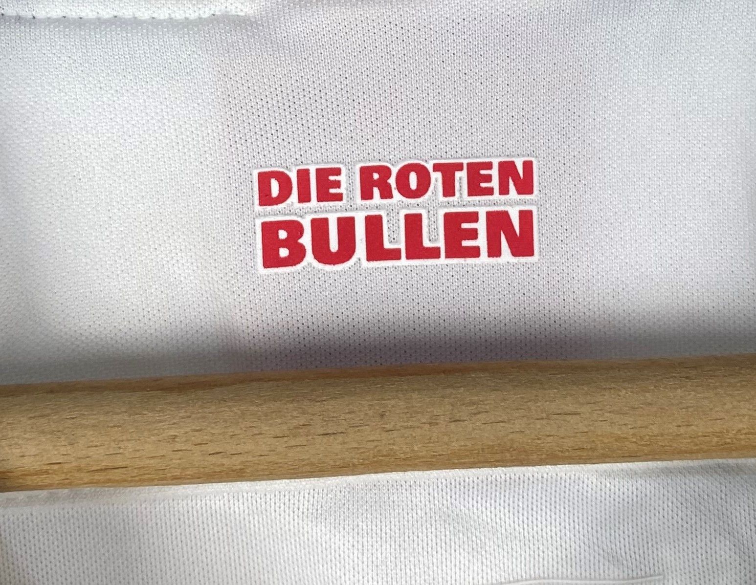 Nike 2019 / 2020 RB RED BULL LEIPZIG HOME Soccer Jersey M419 Size US M / EU 48-50 / 2 - 10 Thumbnail