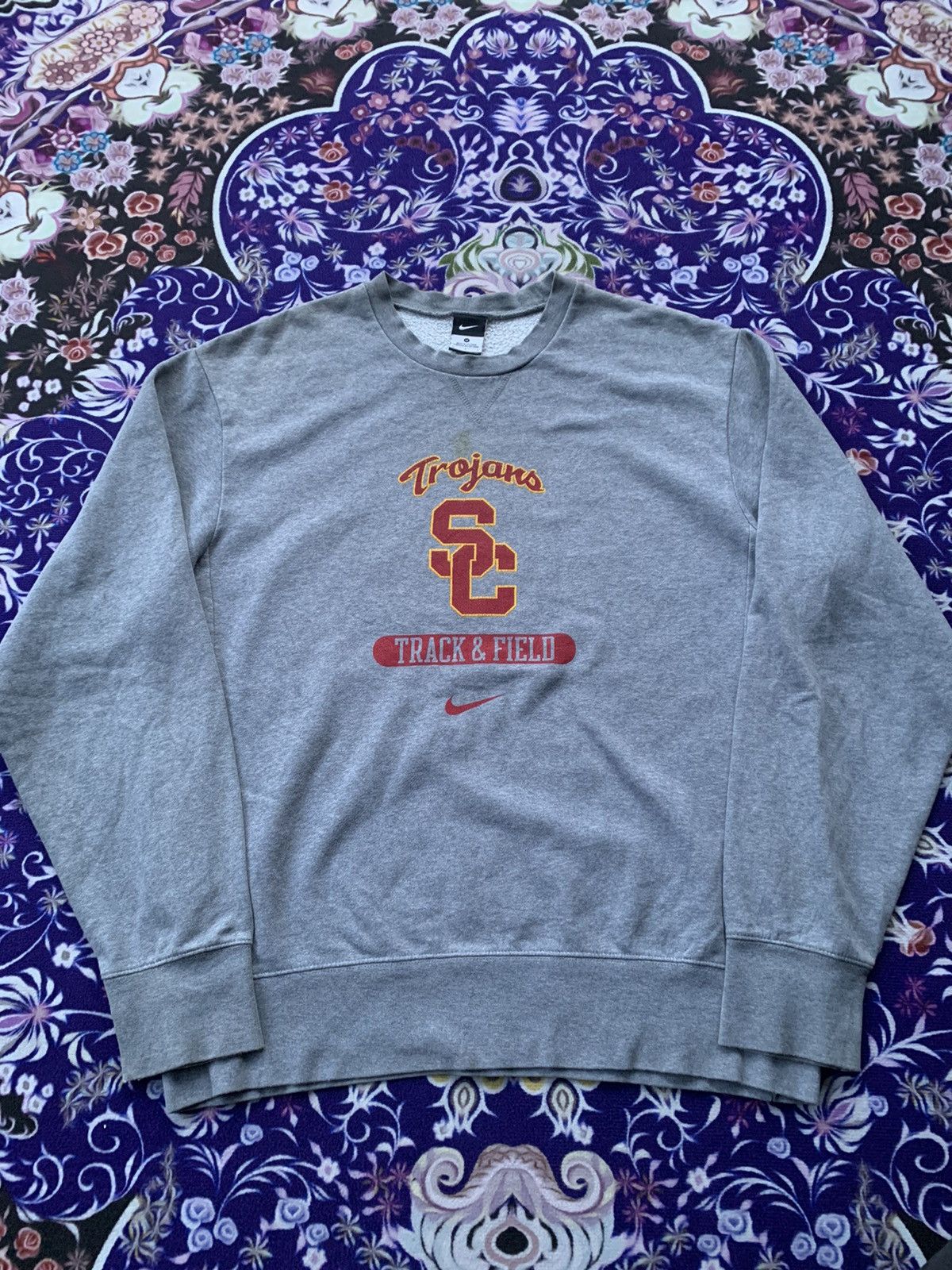 Nike Vintage Nike USC Trojans Sweatshirt Size US M / EU 48-50 / 2 - 1 Thumbnail
