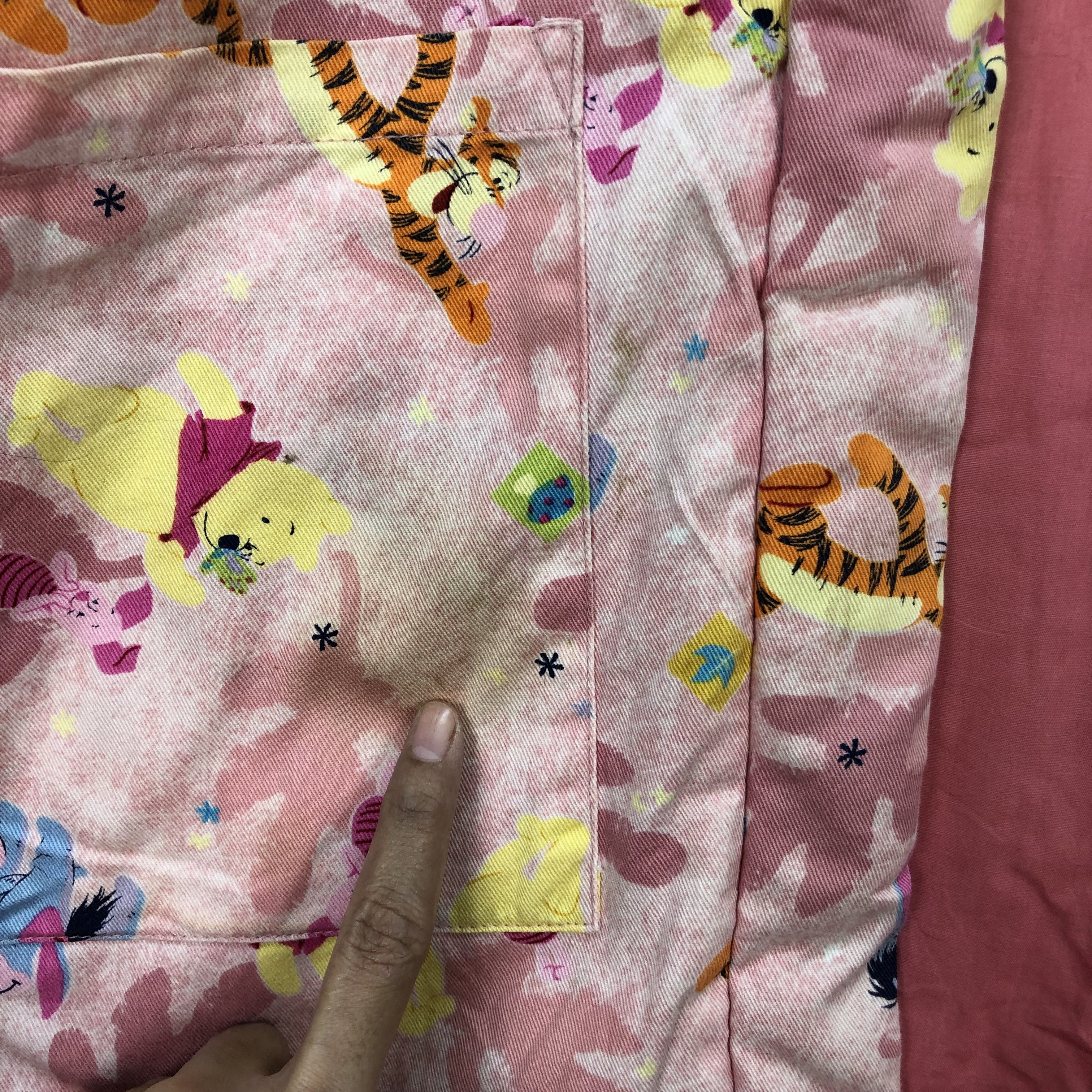 Disney VINTAGE POOH DISNEY CHARACTERS CARDIGAN / KIMONO #5696-203 Size US L / EU 52-54 / 3 - 5 Thumbnail