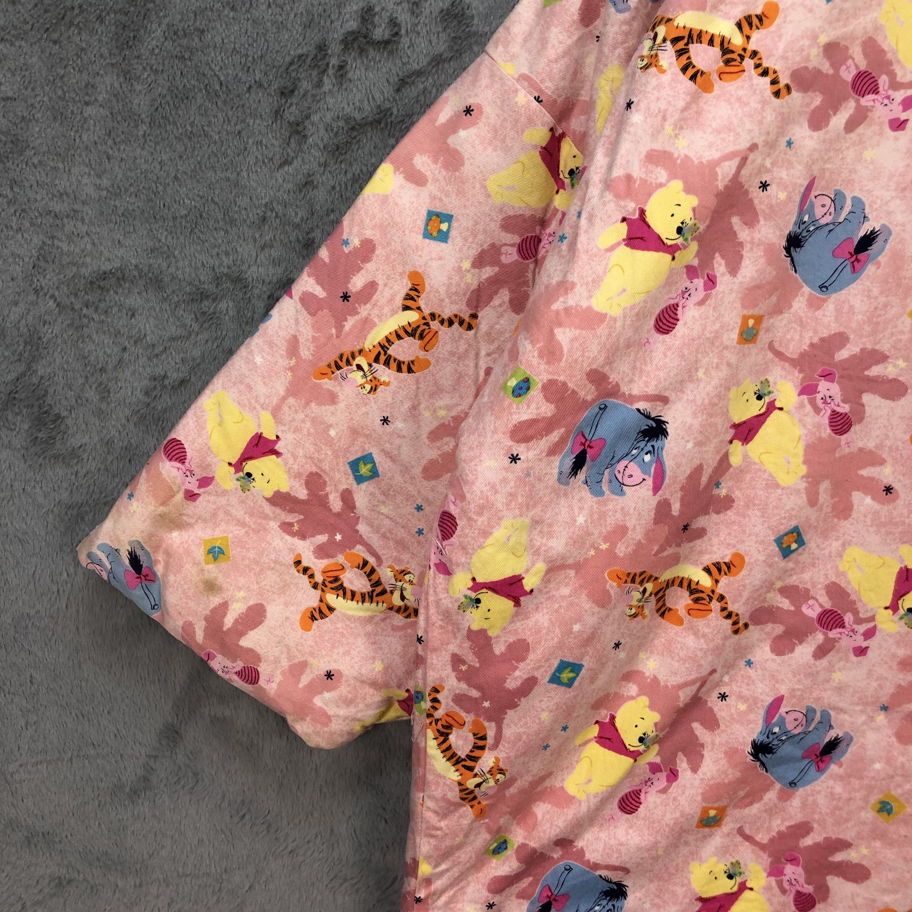 Disney VINTAGE POOH DISNEY CHARACTERS CARDIGAN / KIMONO #5696-203 Size US L / EU 52-54 / 3 - 14 Thumbnail