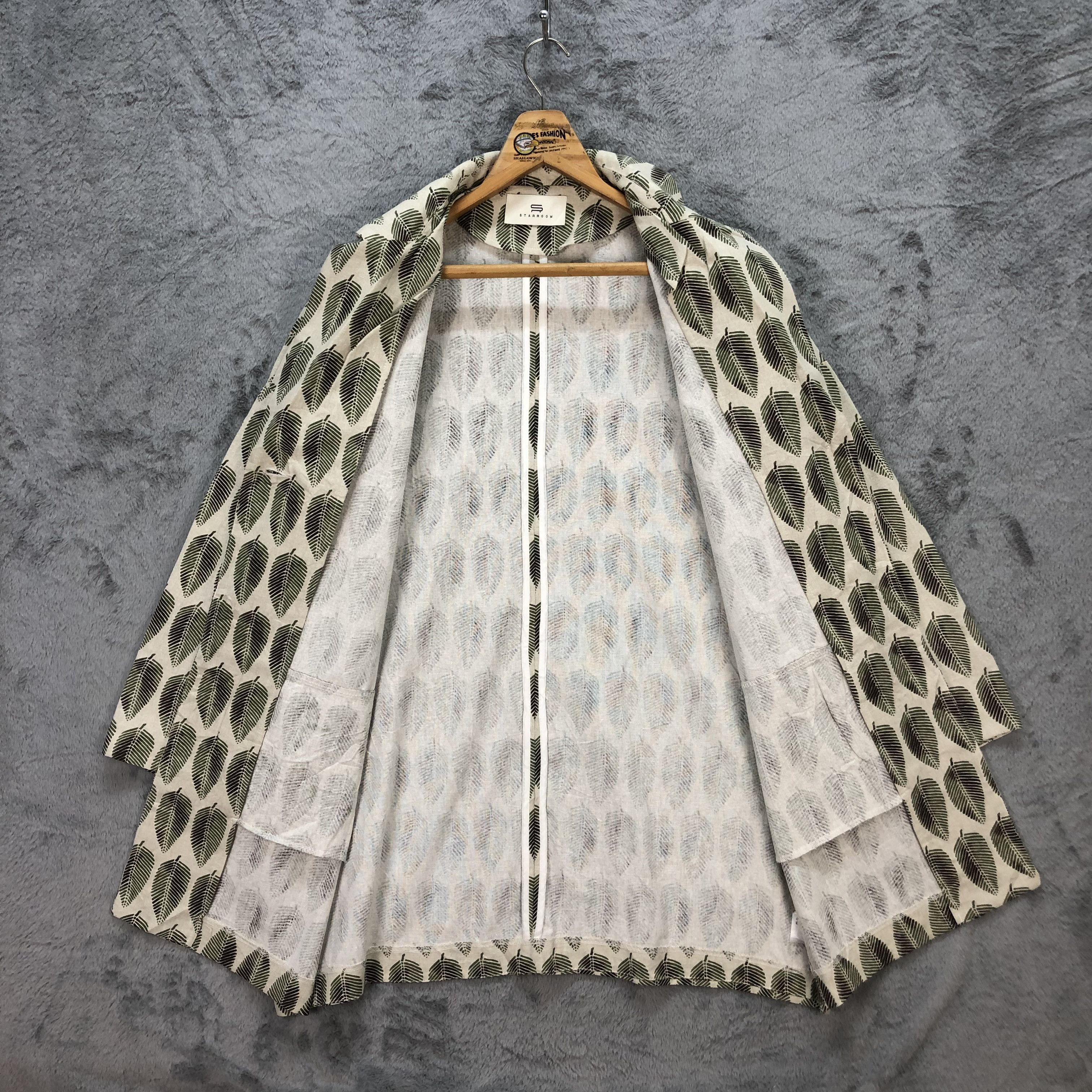 Japanese Brand STARROOM LEAF PRINTED BIG SIZE CARDIGAN / JACKET #5700-203 Size ONE SIZE - 7 Thumbnail