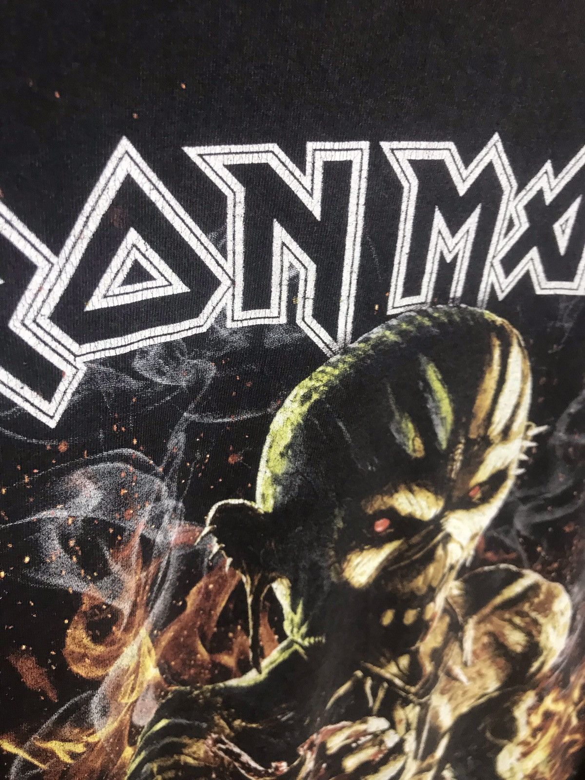 Band Tees Iron Maiden 2017 tour t-shirt Size US S / EU 44-46 / 1 - 3 Thumbnail