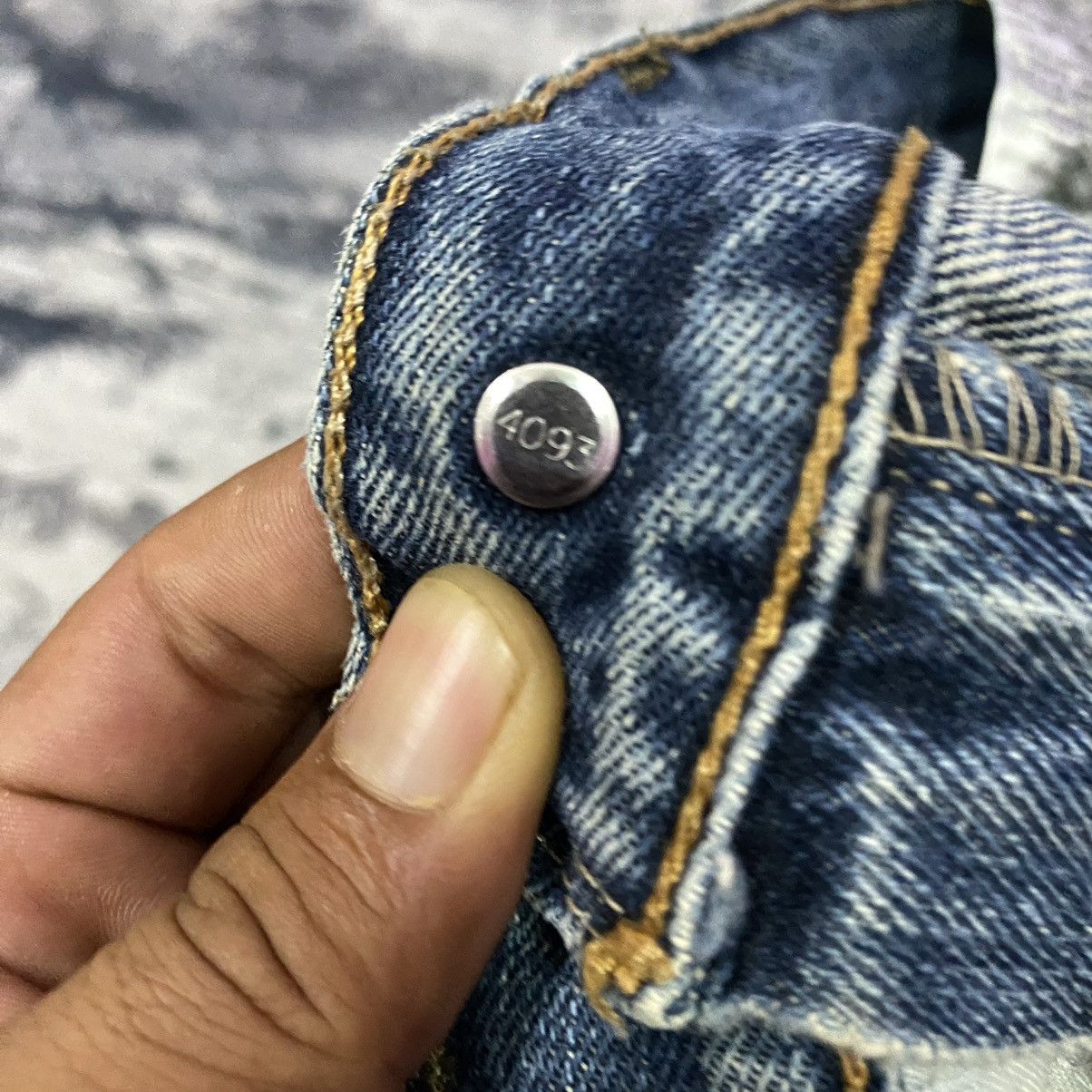 Levi's × Vintage Vintage Levis 514 Stright Cut Distressed Jeans Size US 32 / EU 48 - 12 Thumbnail