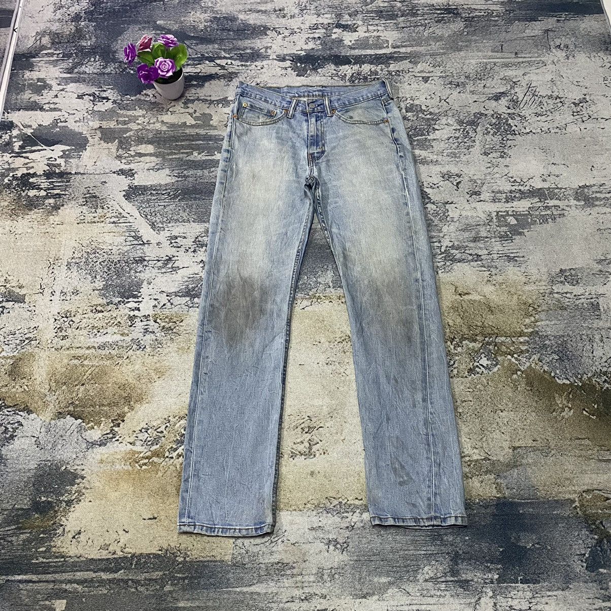 Image of Distressed Denim x Levis 31X32 Vintage Levis 514 Stratchable Stain Light Washed Jeans, Men's