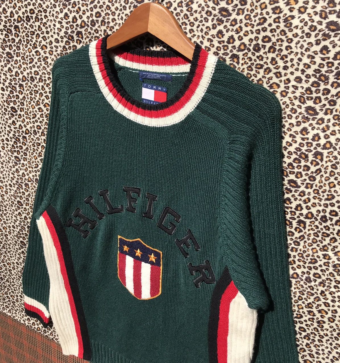 Tommy Hilfiger × Tommy Jeans × Vintage Vintage Tommy Hilfiger Knitwear Spellout Embroidery Tommy Size US M / EU 48-50 / 2 - 4 Thumbnail