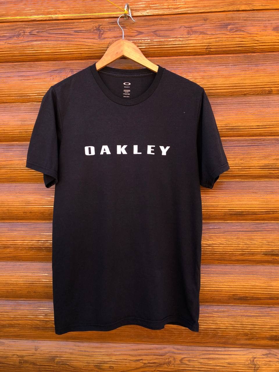 Vintage Vintage Oakley Tee Shirt Size US S / EU 44-46 / 1 - 1 Thumbnail