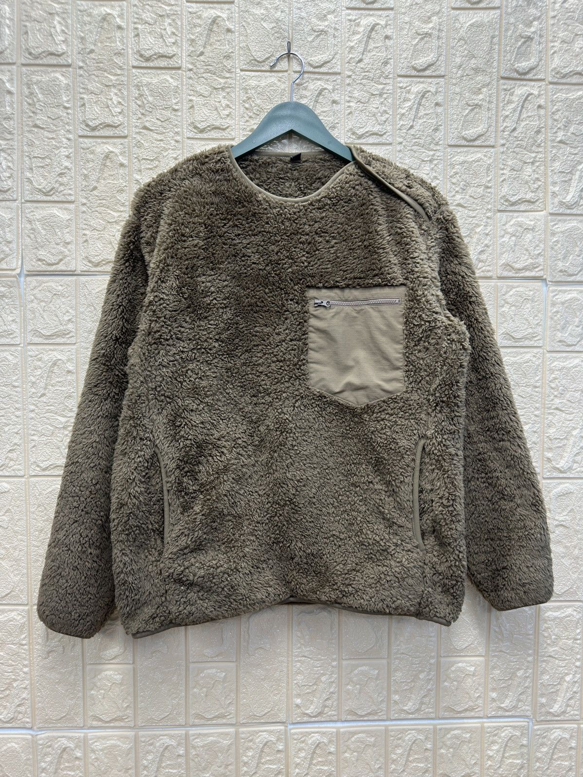 UNIQLO SHERPA FLEECE SWEATSHIRT(GR44)