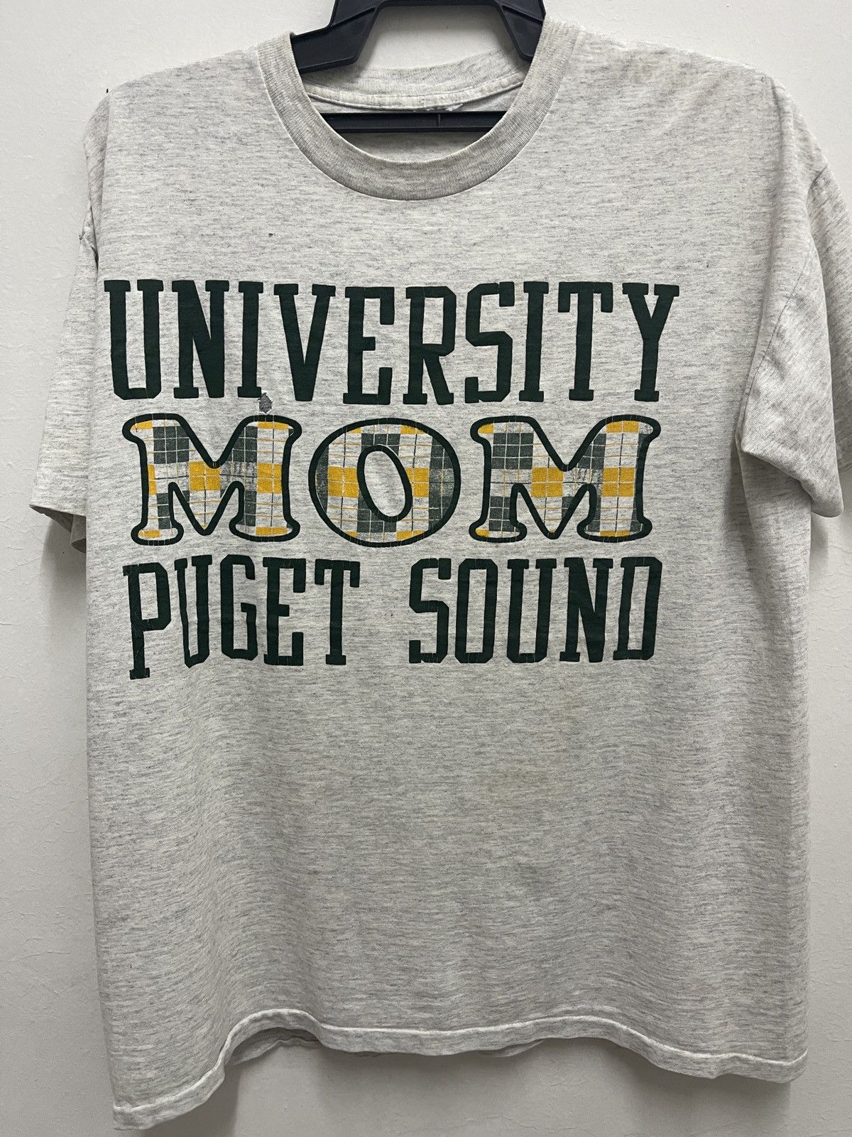 vintage university MOM puget sound single stitch 90s shirt