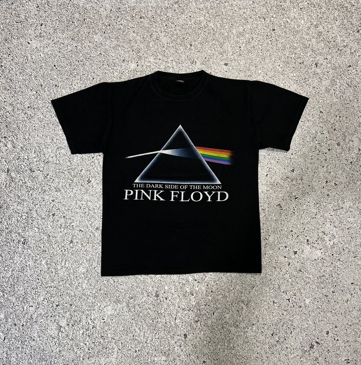 Band Tees × Pink Floyd × Vintage Vintage 90’s Pink Floyd Dark Side Of The Moon Rock T-Shirt Size US XL / EU 56 / 4 - 1 Thumbnail