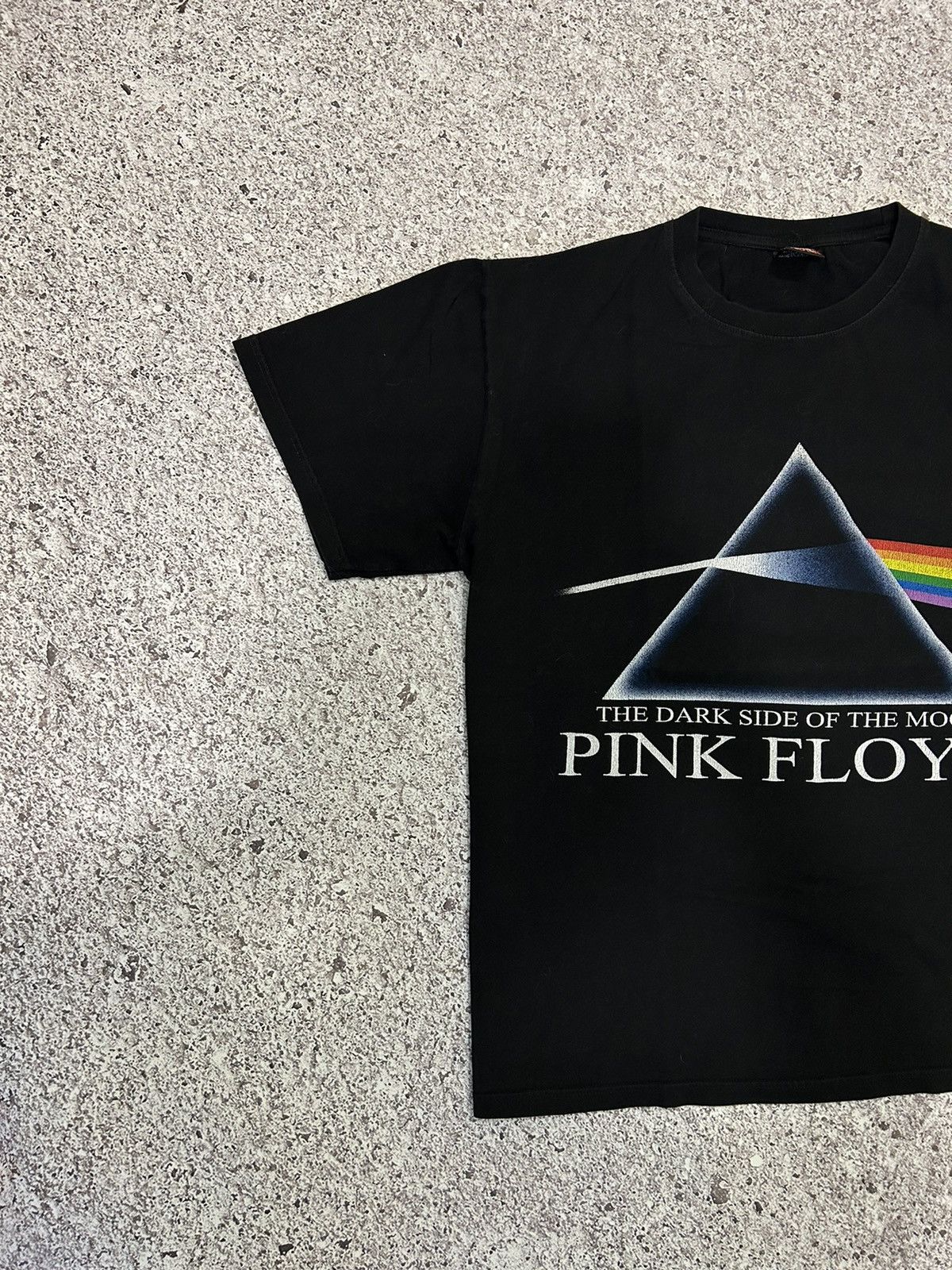 Band Tees × Pink Floyd × Vintage Vintage 90’s Pink Floyd Dark Side Of The Moon Rock T-Shirt Size US XL / EU 56 / 4 - 2 Thumbnail