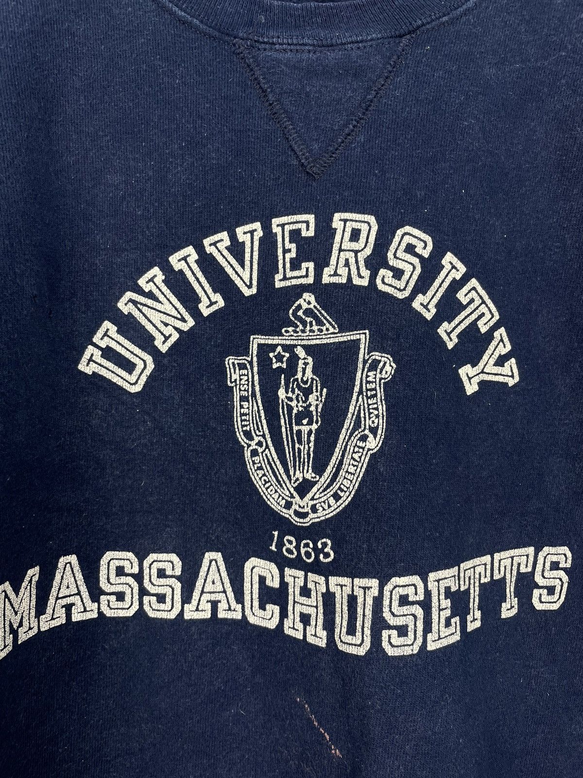 Champion Vintage 80s University Massachusetts sweatshirt v neck Size US M / EU 48-50 / 2 - 4 Thumbnail