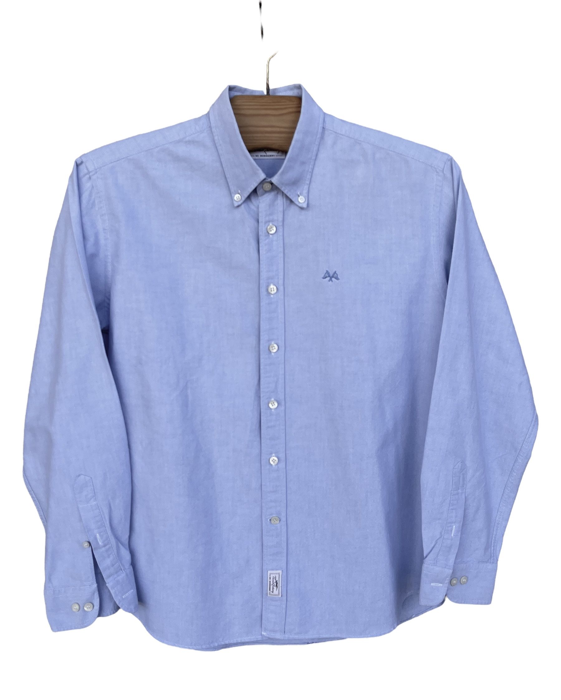 Burberry 🔥 TB Burberry blue classic shirt size L Size US L / EU 52-54 / 3 - 1 Thumbnail