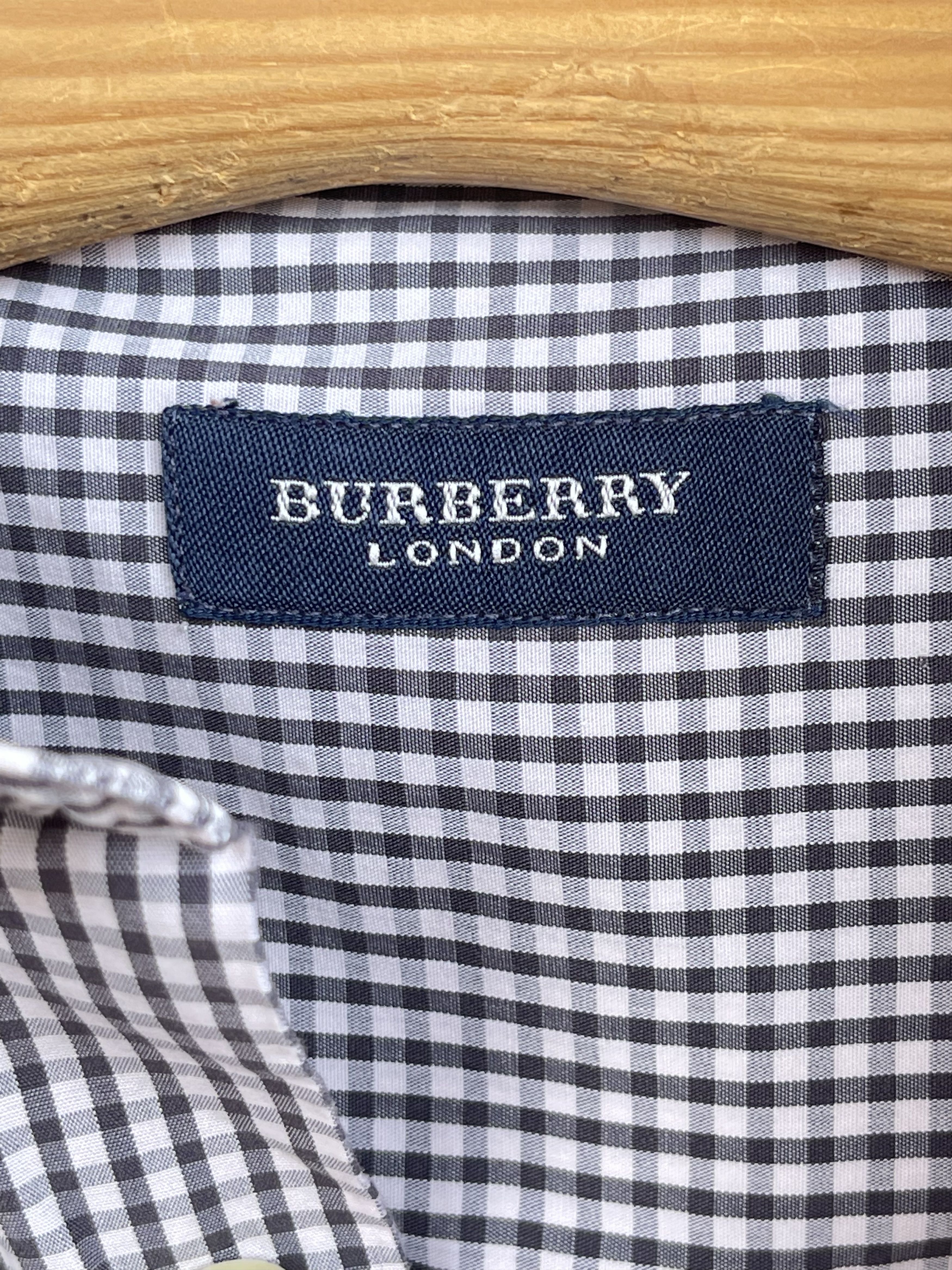 🔥 Burberry plaid checkred shirt size xl